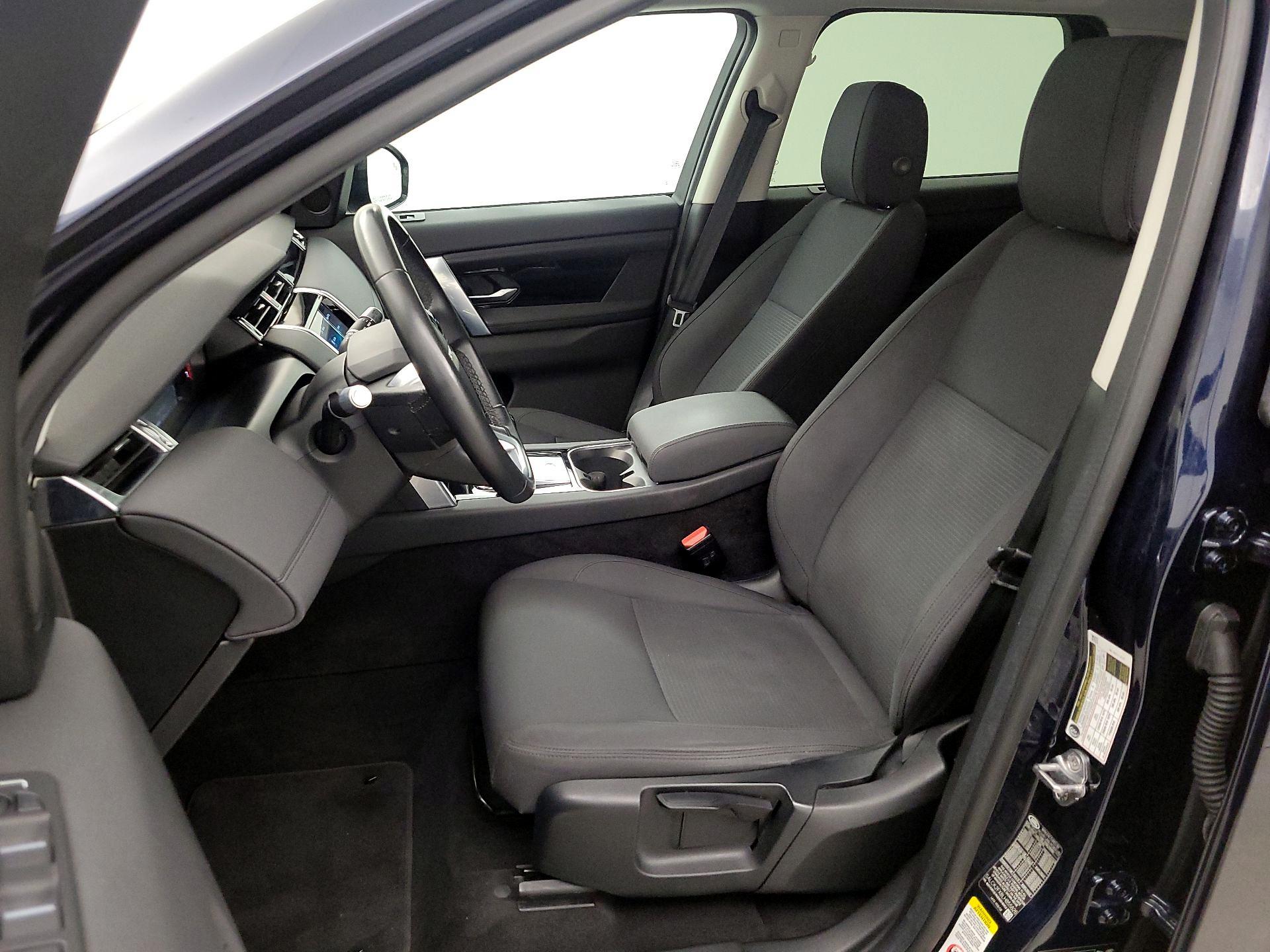 Thumbnail: 2020 Land Rover Discovery Sport - 11