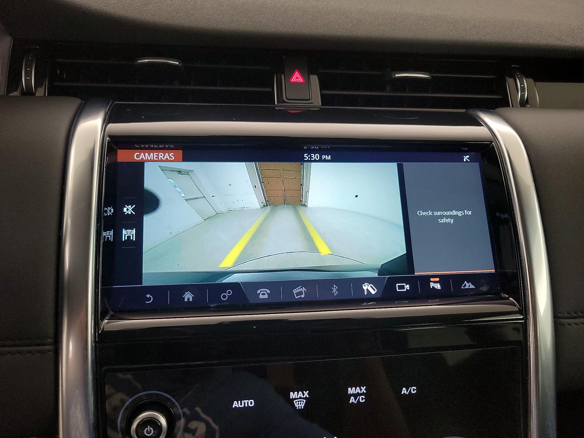 Thumbnail: 2020 Land Rover Discovery Sport - 13