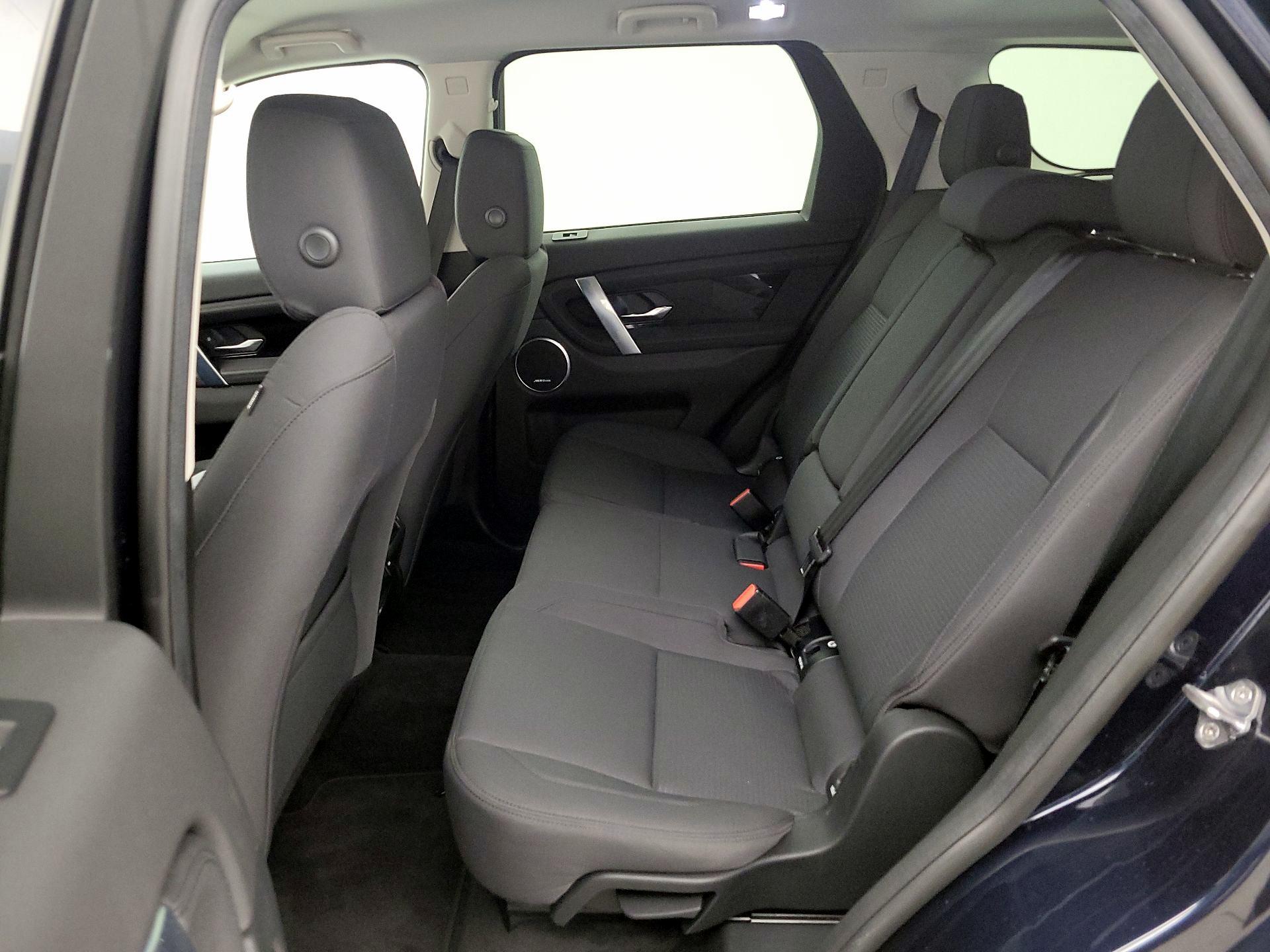 Thumbnail: 2020 Land Rover Discovery Sport - 18