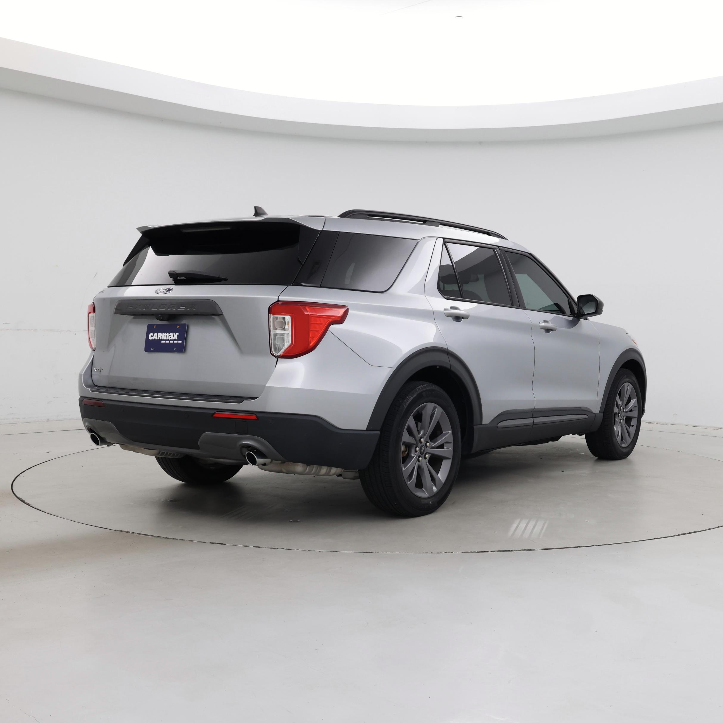Thumbnail: 2022 Ford Explorer - 8