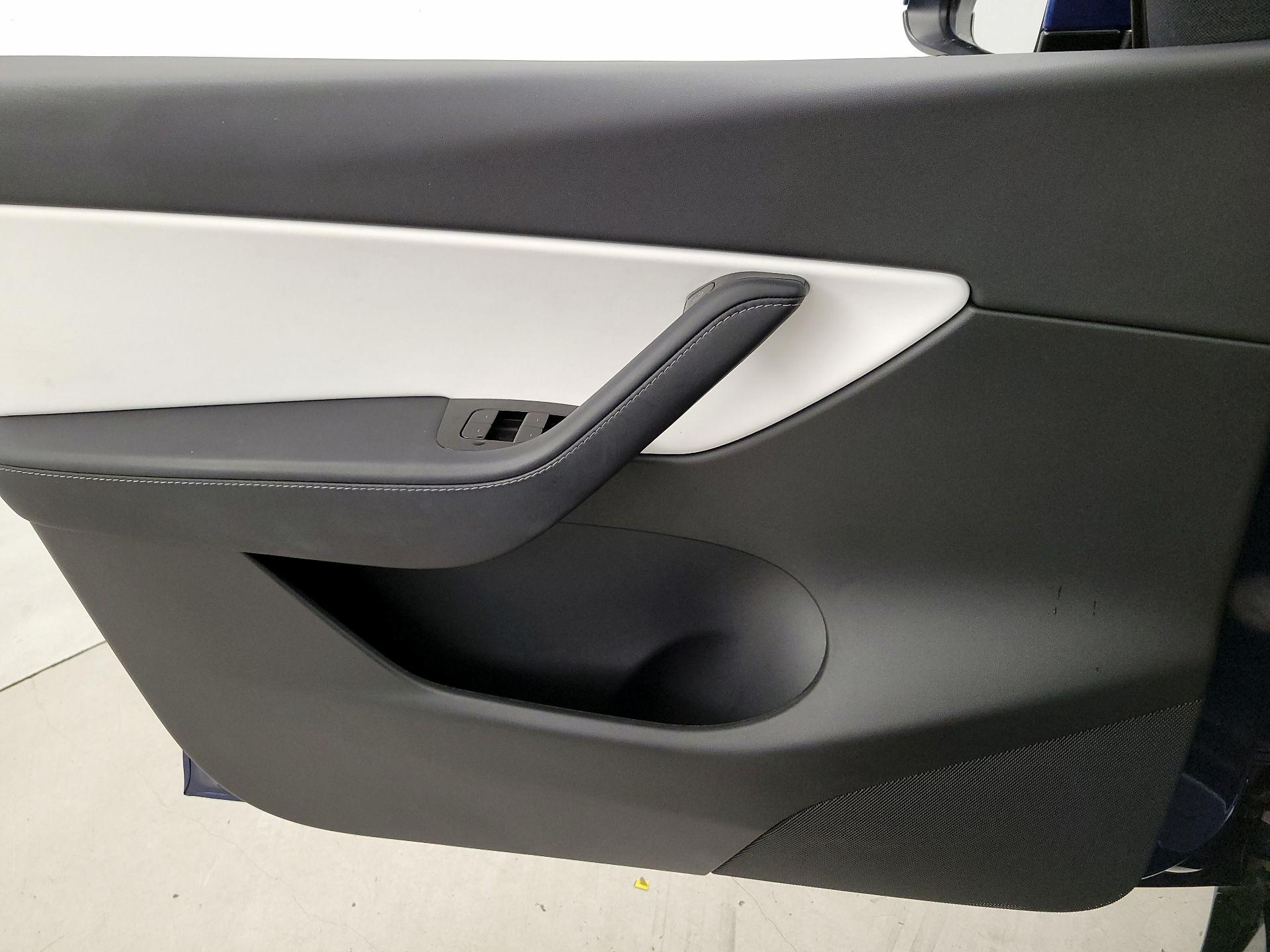 Thumbnail: 2021 Tesla Model Y - 12