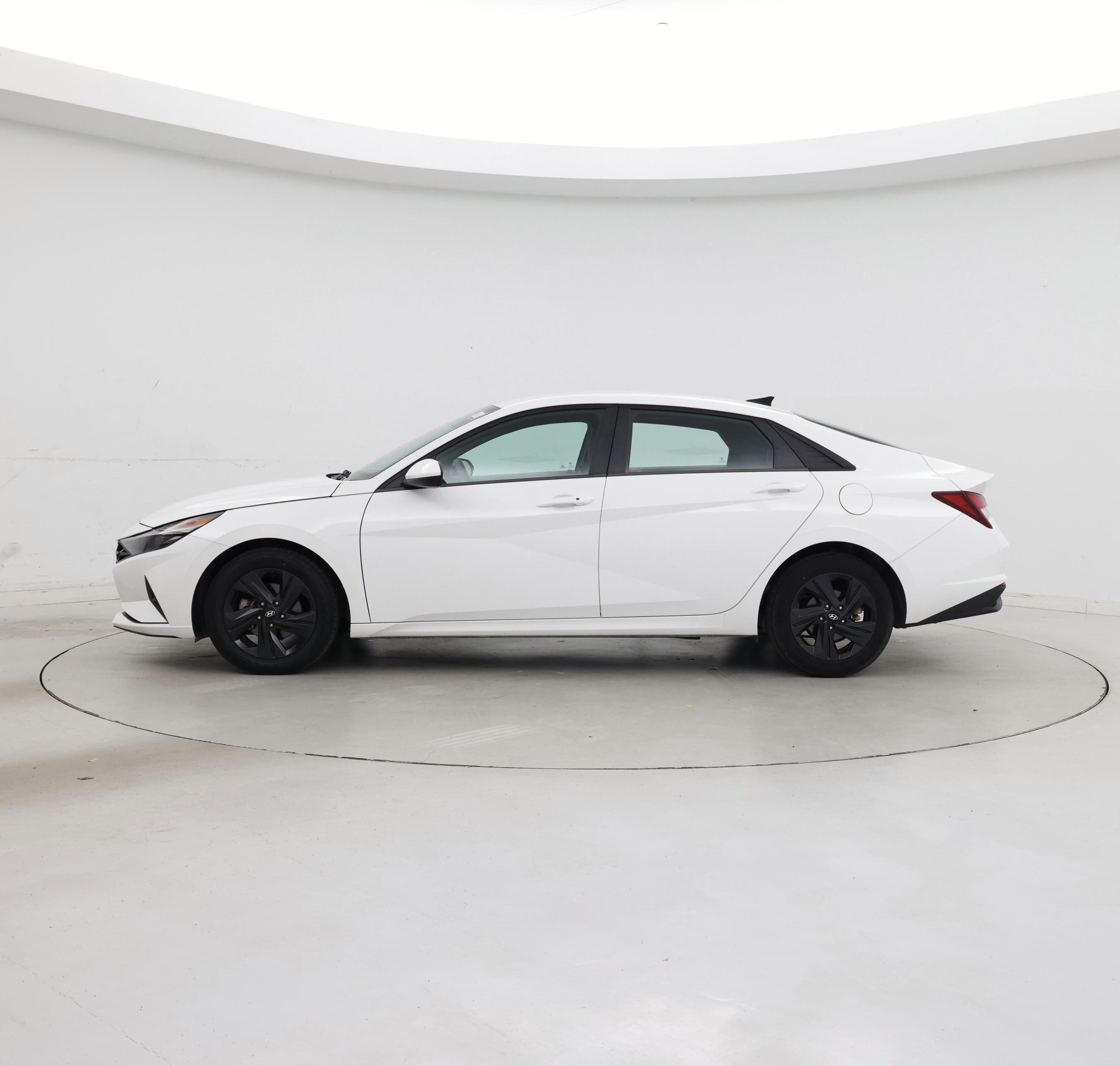 Thumbnail: 2023 Hyundai Elantra - 3