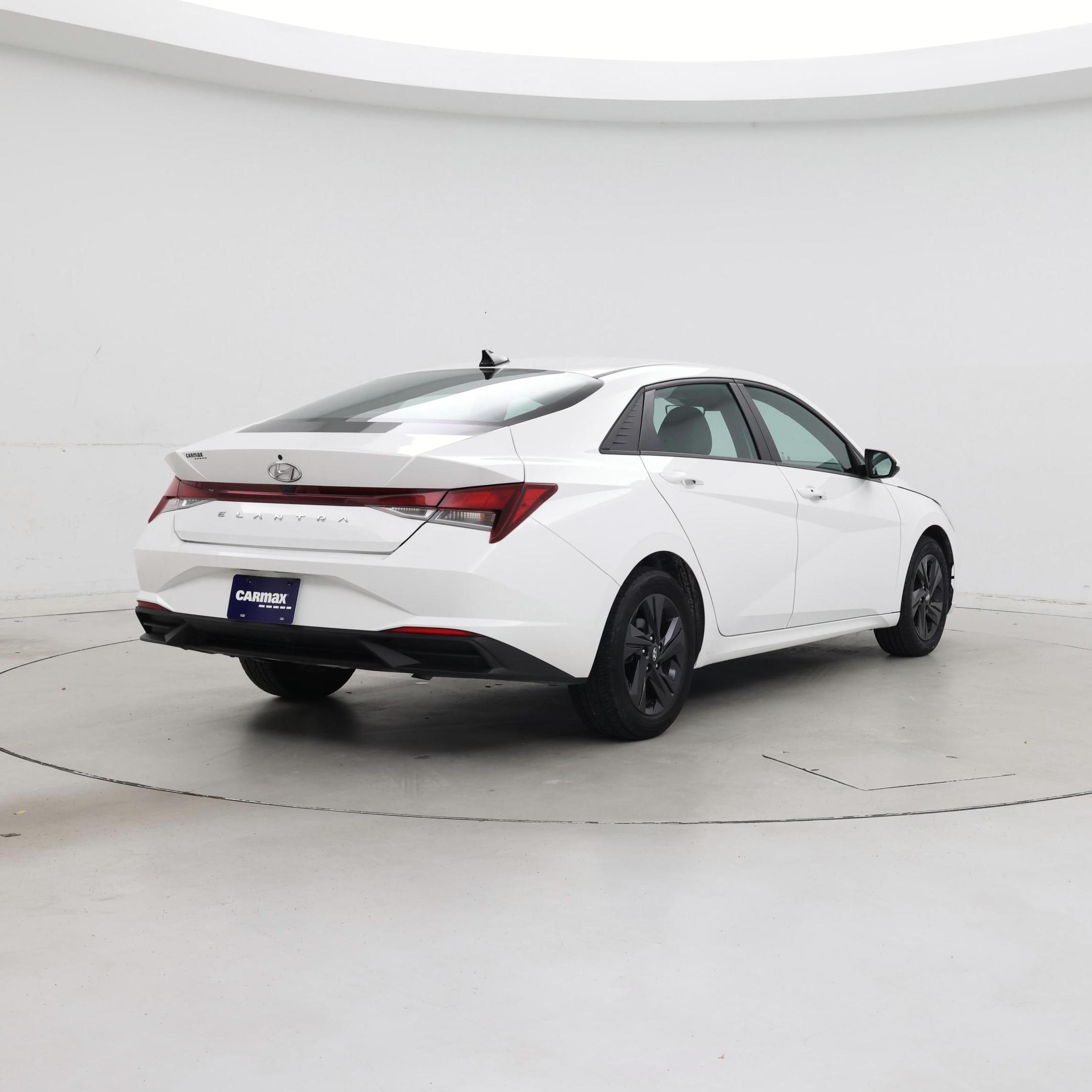 Thumbnail: 2023 Hyundai Elantra - 8