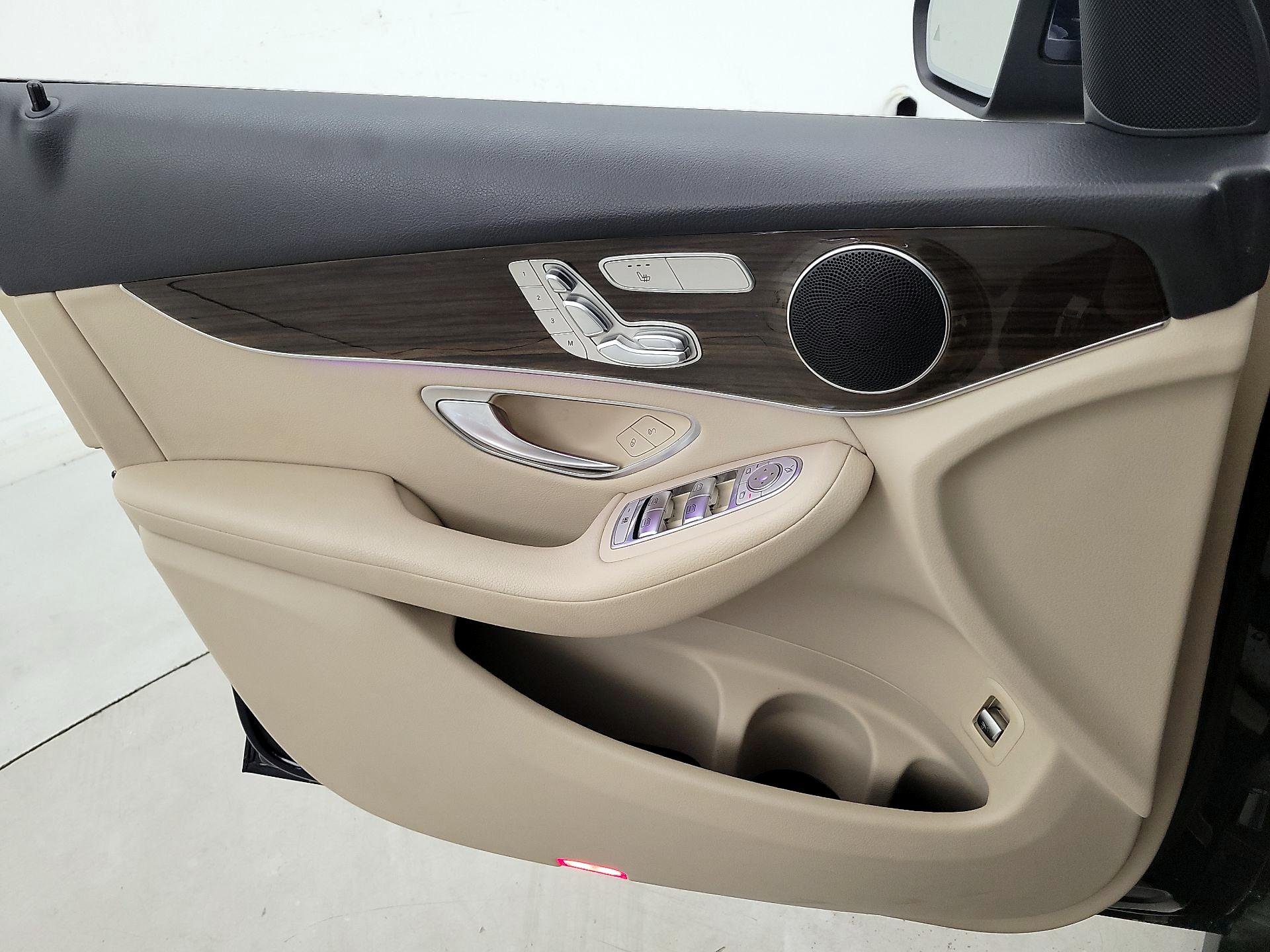 Thumbnail: 2021 Mercedes-Benz GLC - 12