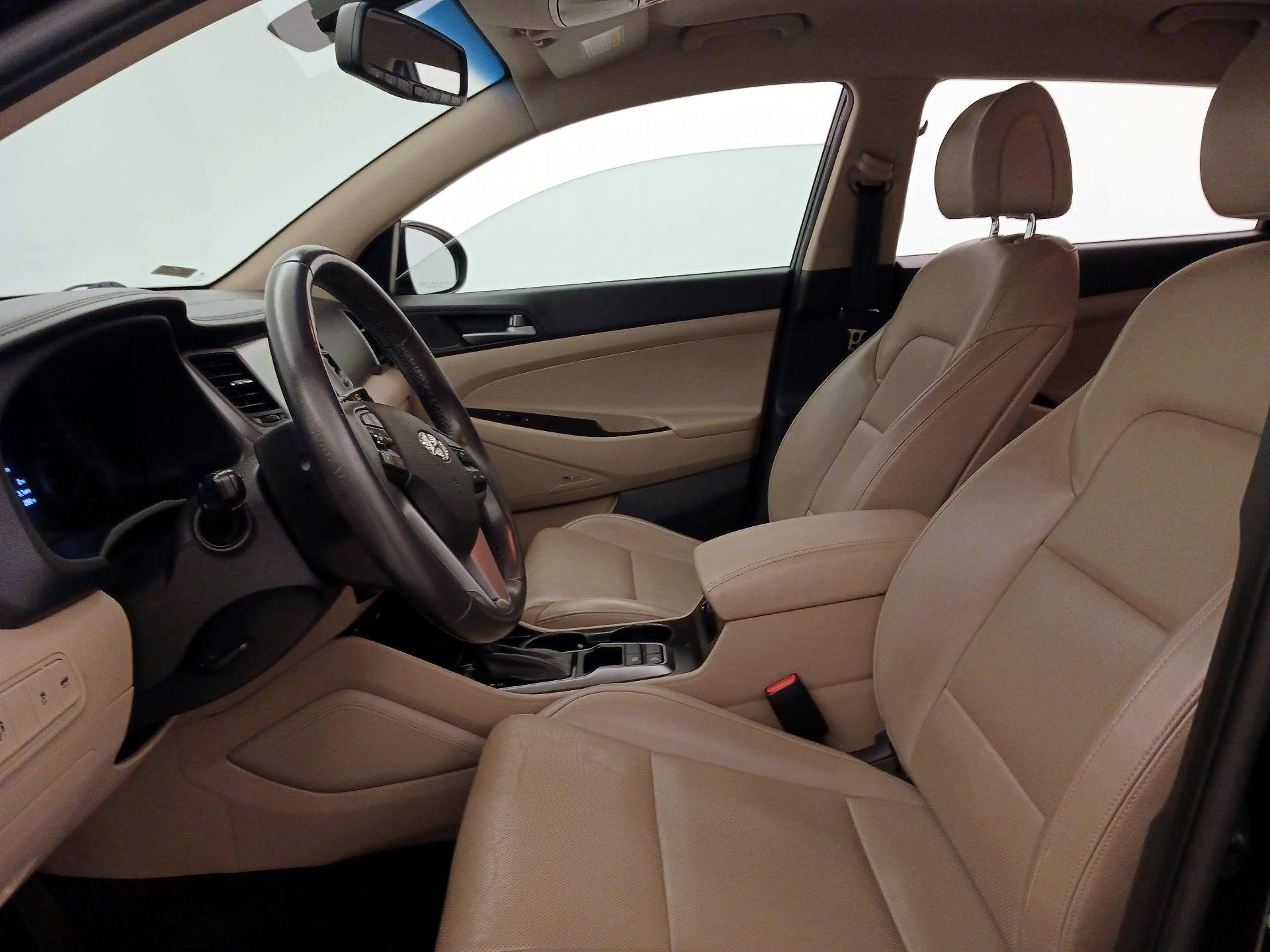 Thumbnail: 2017 Hyundai Tucson - 11