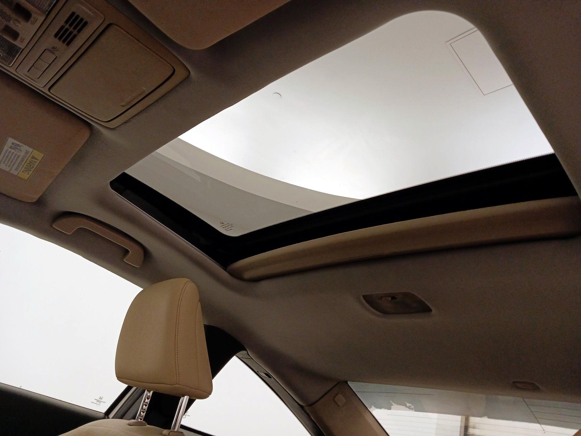 Thumbnail: 2015 Honda Accord - 19