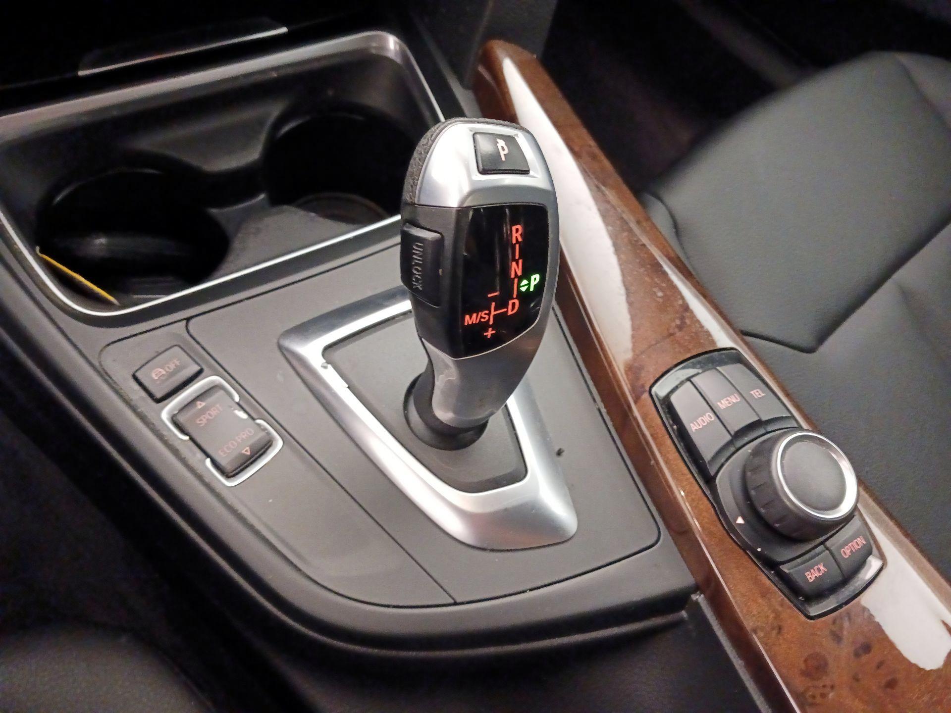 Thumbnail: 2015 BMW 3 Series - 16