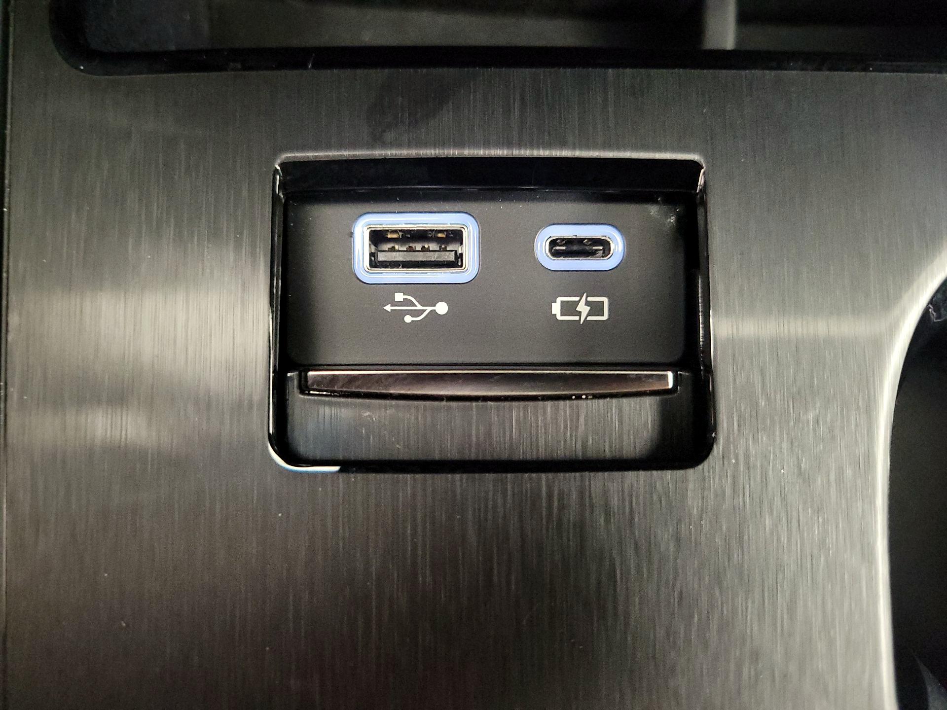 Thumbnail: 2023 Lexus ES - 18