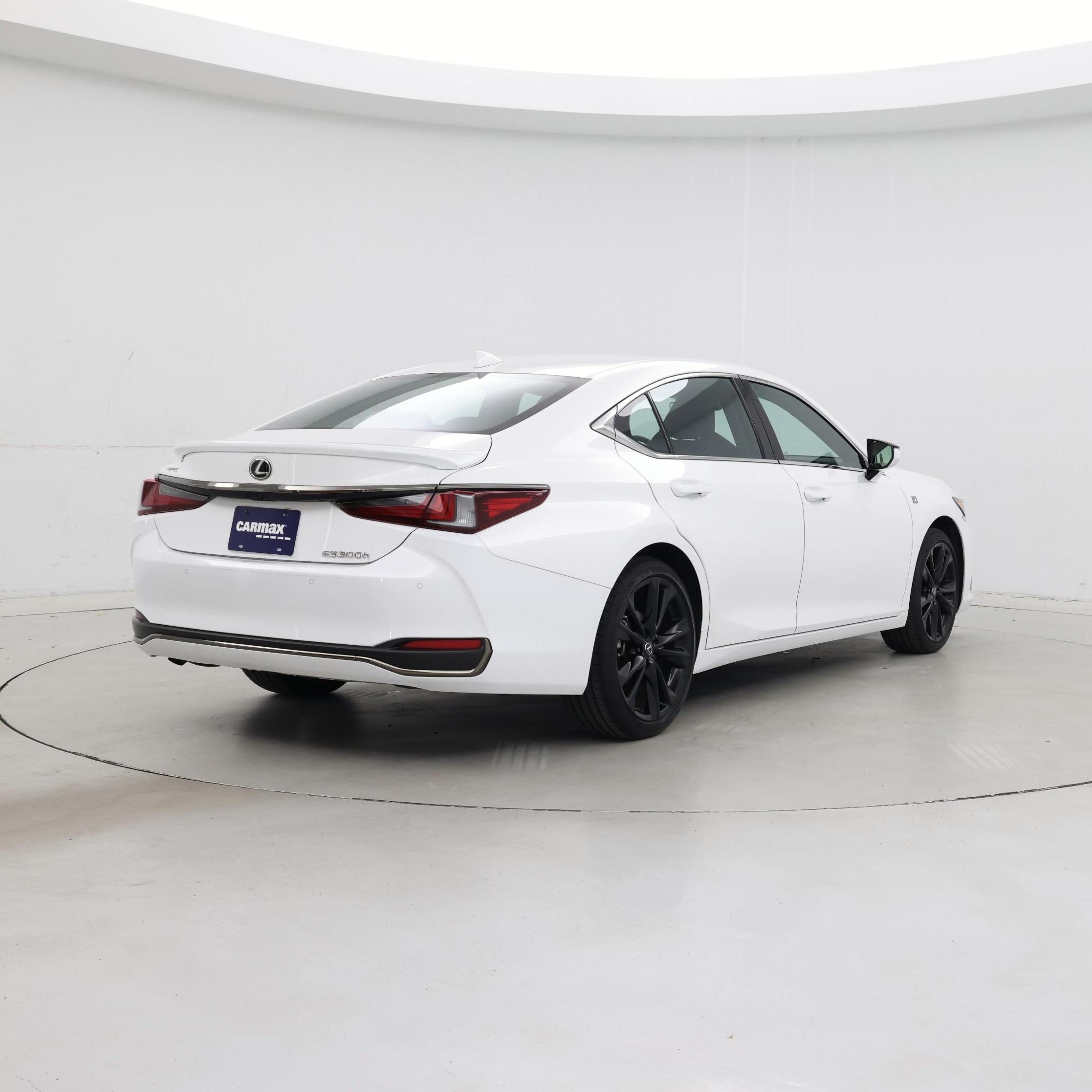 Thumbnail: 2023 Lexus ES - 8