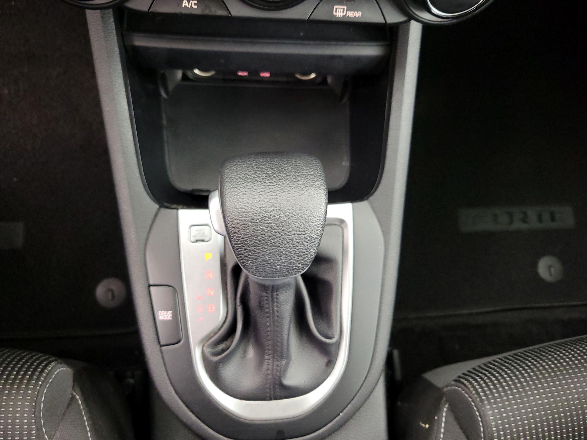 Thumbnail: 2021 Kia Forte - 17