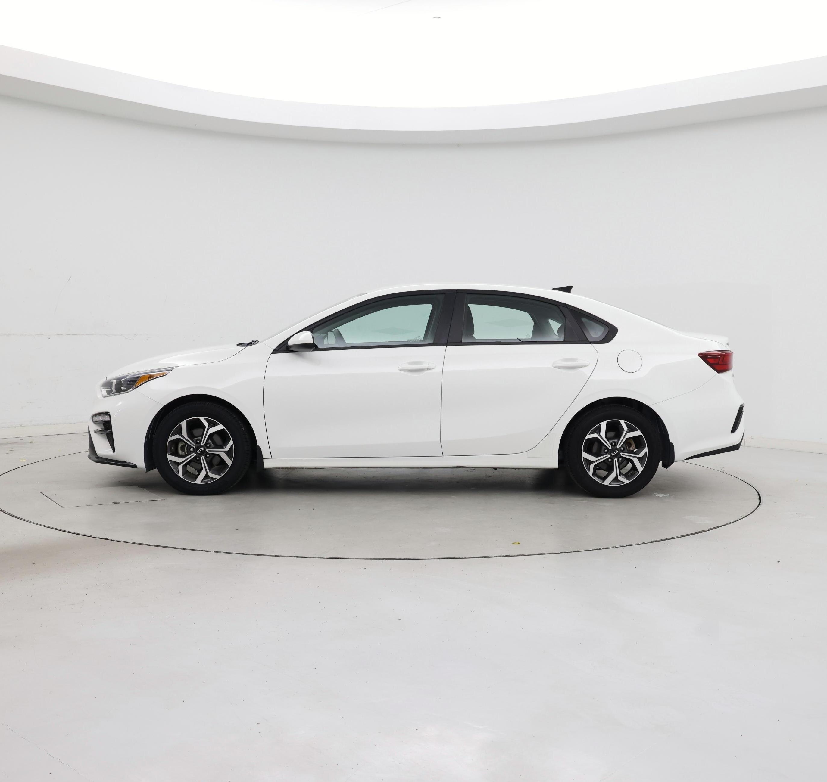 Thumbnail: 2021 Kia Forte - 3