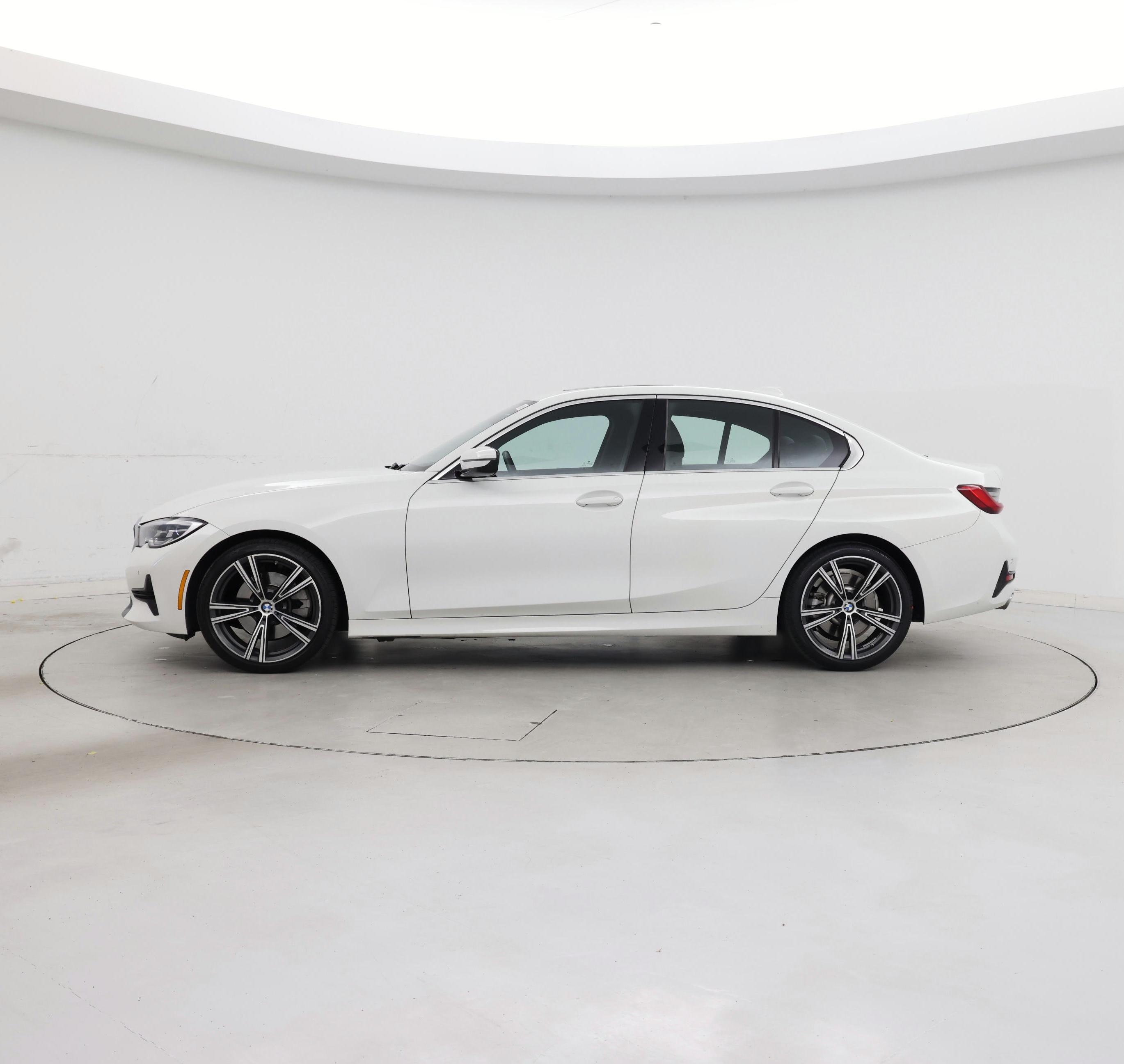 Thumbnail: 2021 BMW 3 Series - 3