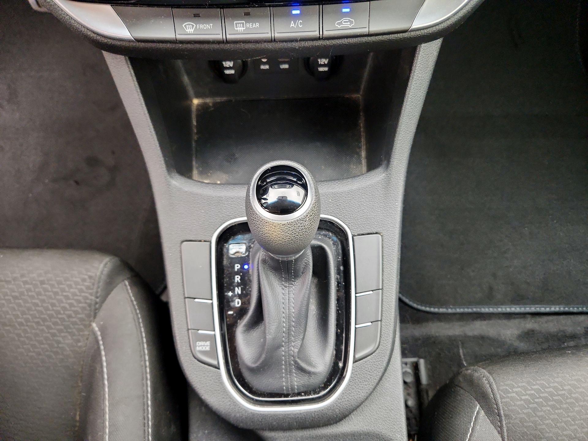 Thumbnail: 2018 Hyundai Elantra - 17