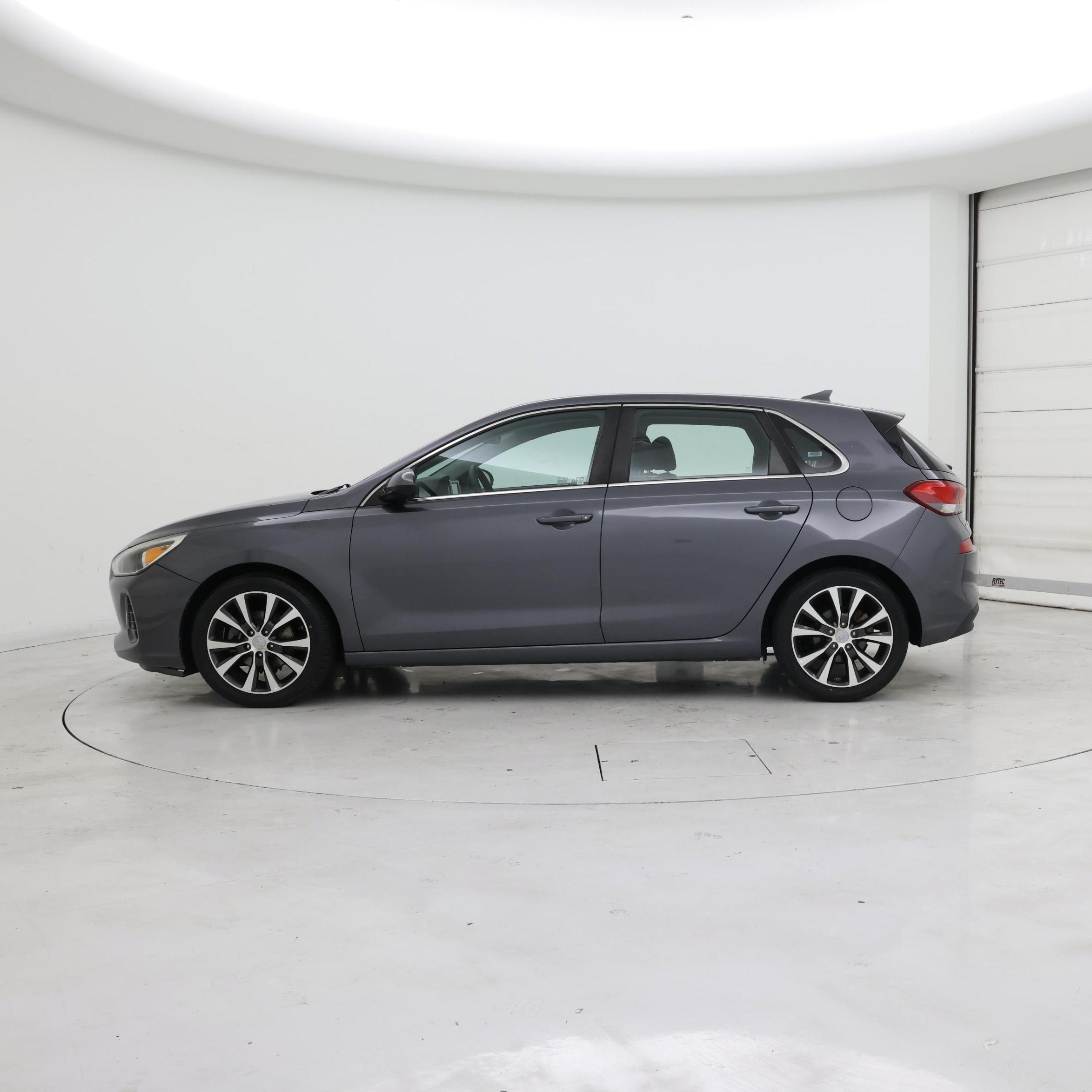 Thumbnail: 2018 Hyundai Elantra - 3