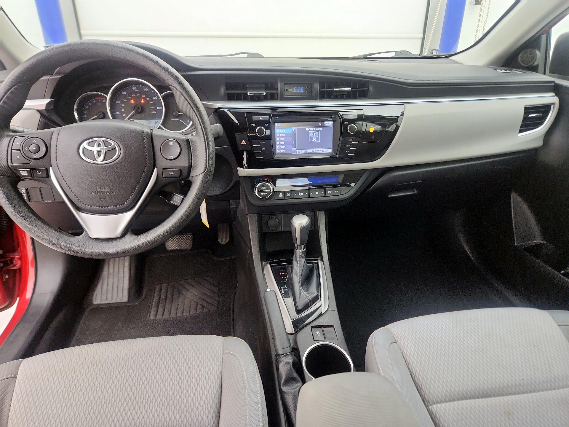 Thumbnail: 2015 Toyota Corolla - 9