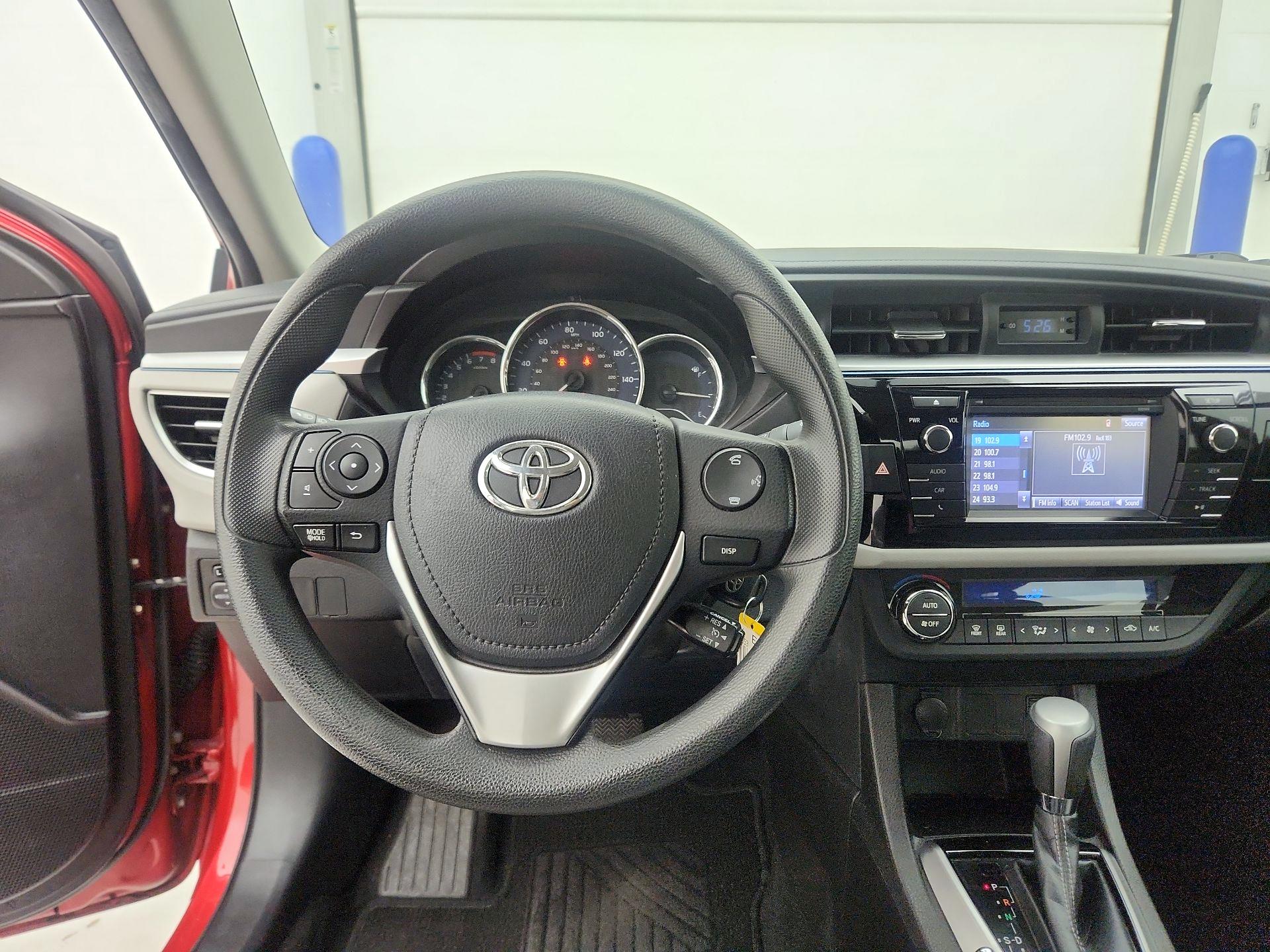 Thumbnail: 2015 Toyota Corolla - 10