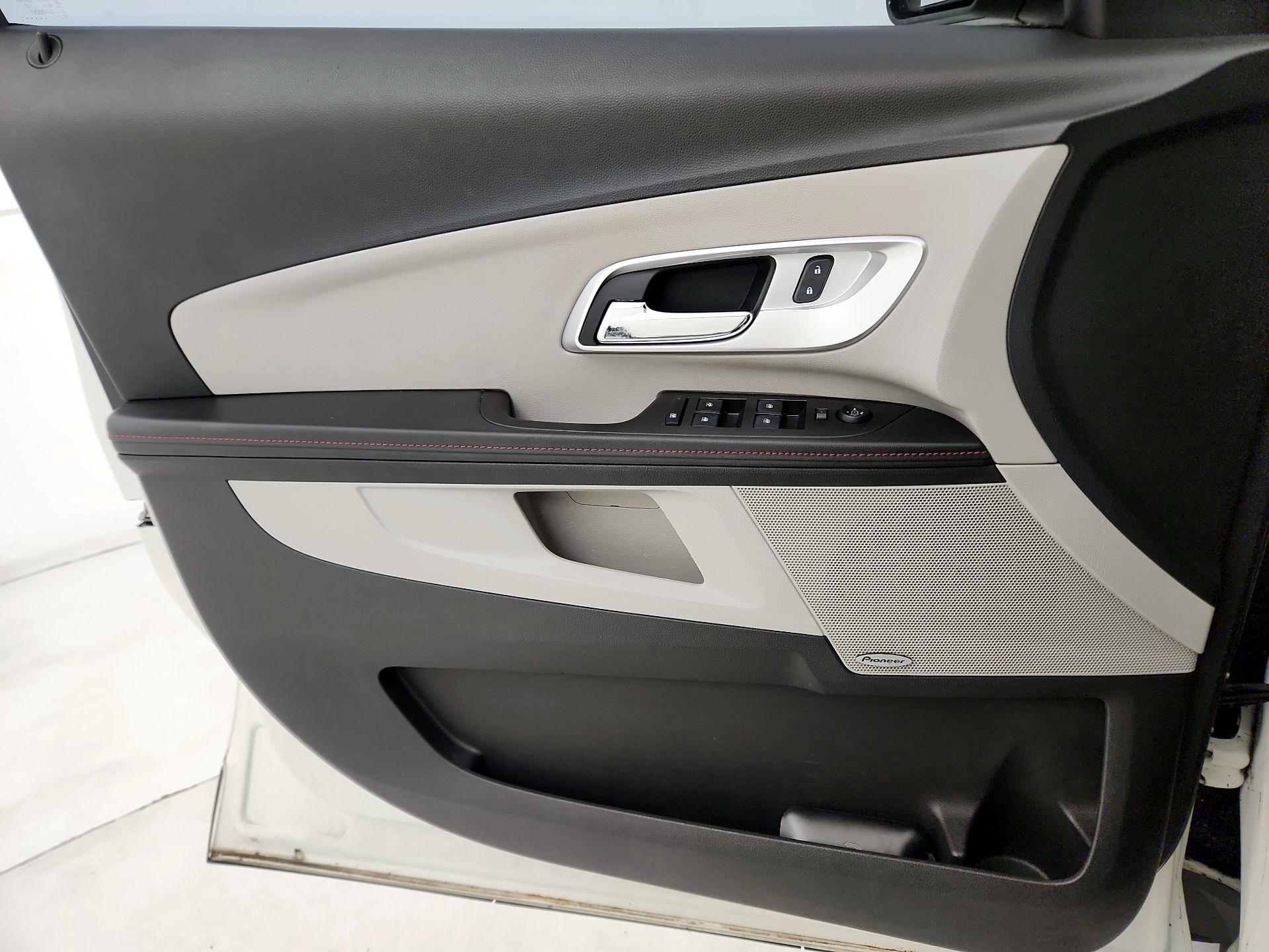 Thumbnail: 2015 Chevrolet Equinox - 12