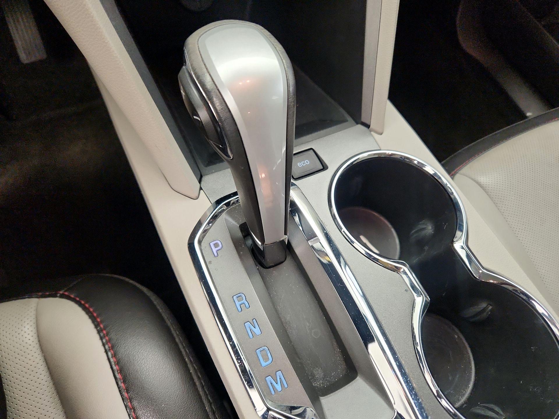 Thumbnail: 2015 Chevrolet Equinox - 16