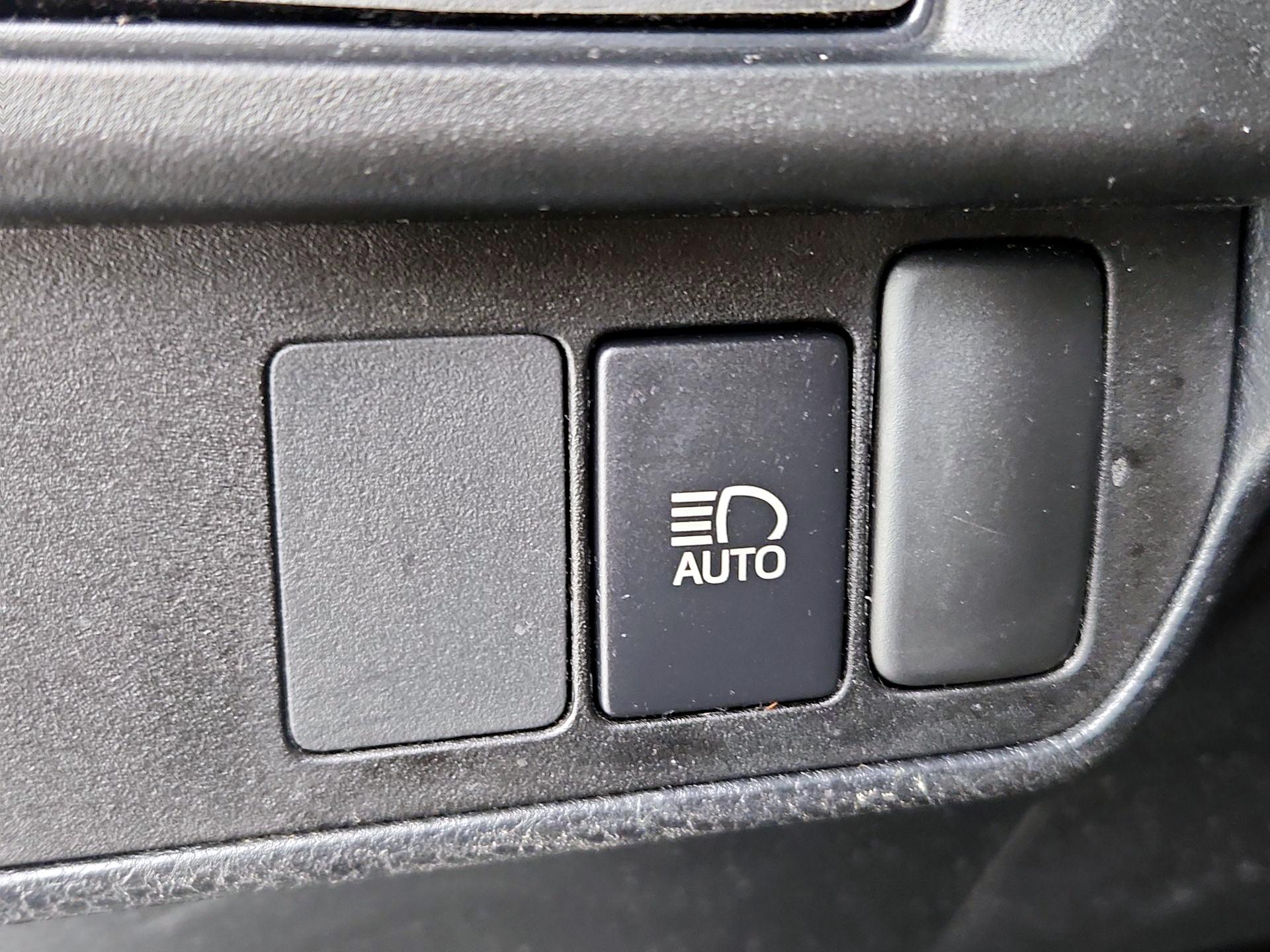 Thumbnail: 2019 Toyota Tacoma - 13