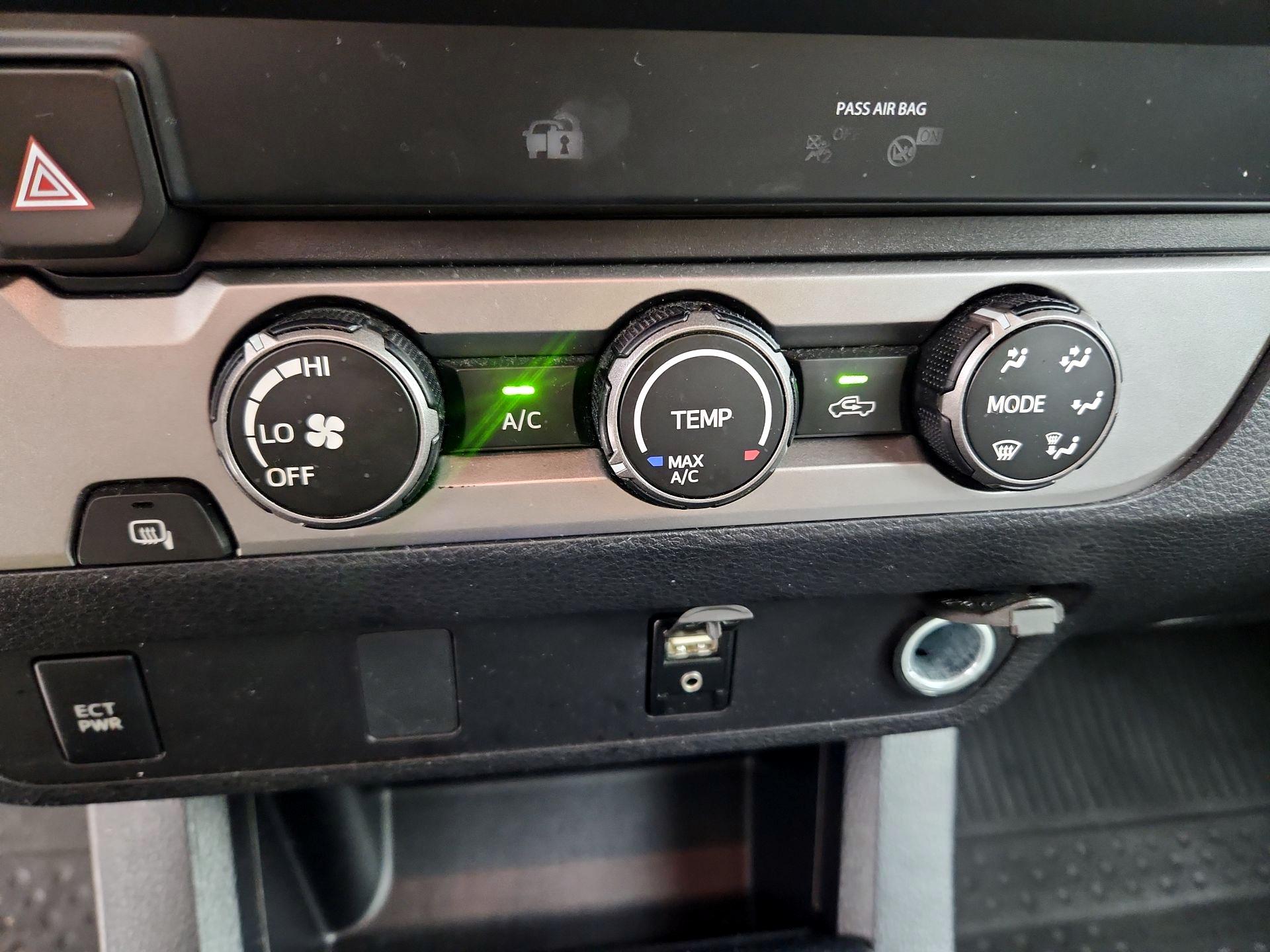 Thumbnail: 2019 Toyota Tacoma - 16