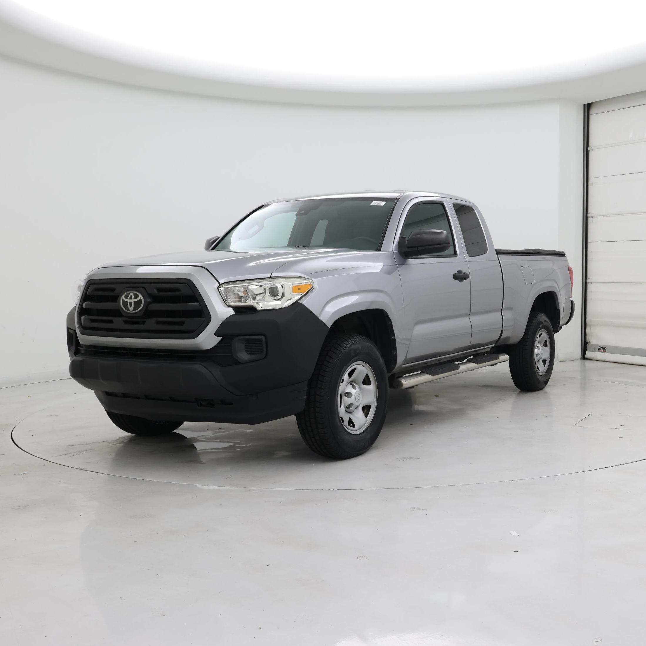 Thumbnail: 2019 Toyota Tacoma - 4