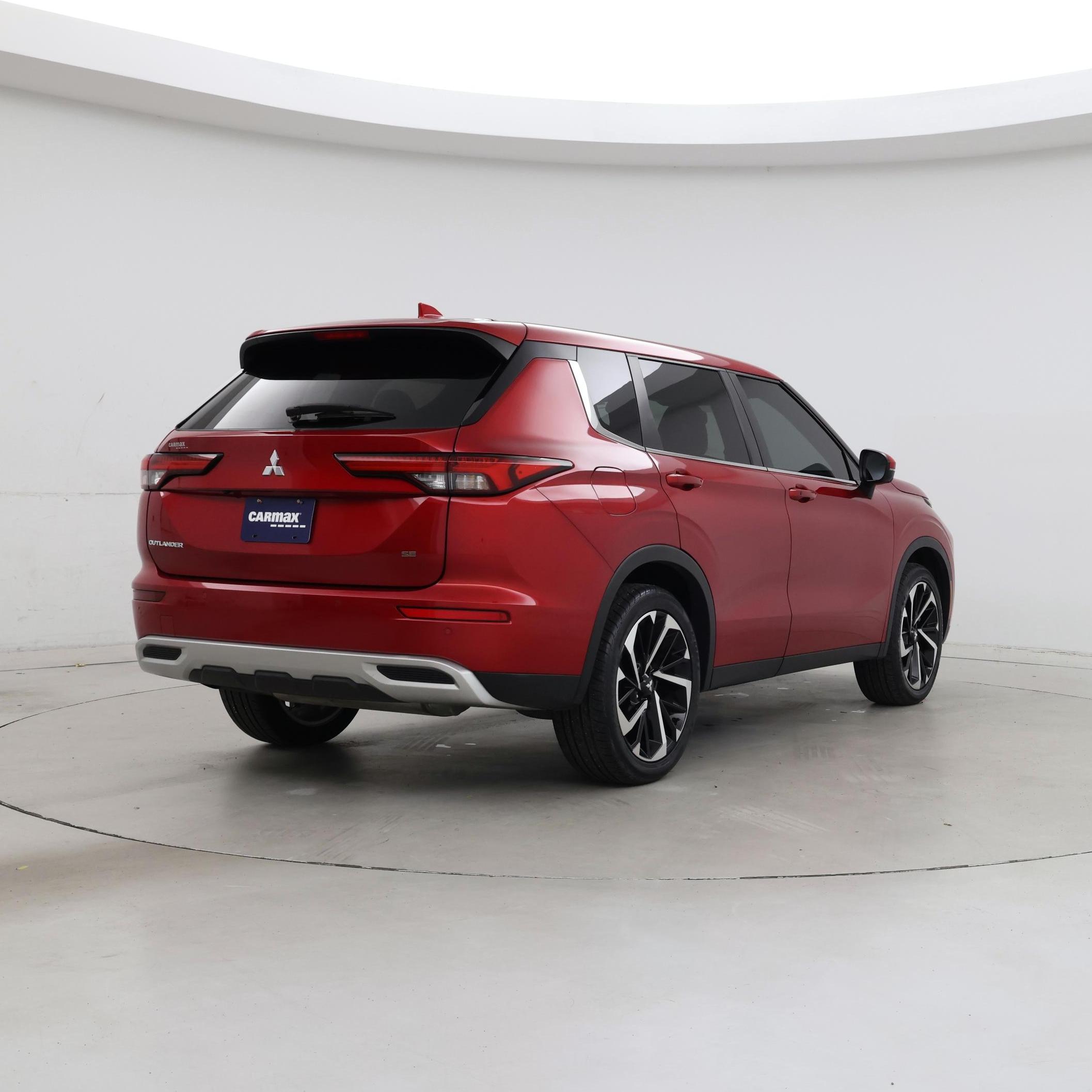 Thumbnail: 2023 Mitsubishi Outlander - 8