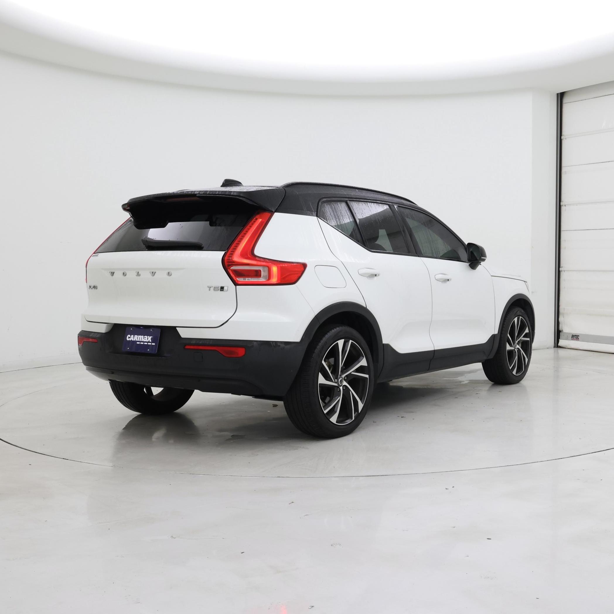 Thumbnail: 2021 Volvo XC40 - 8