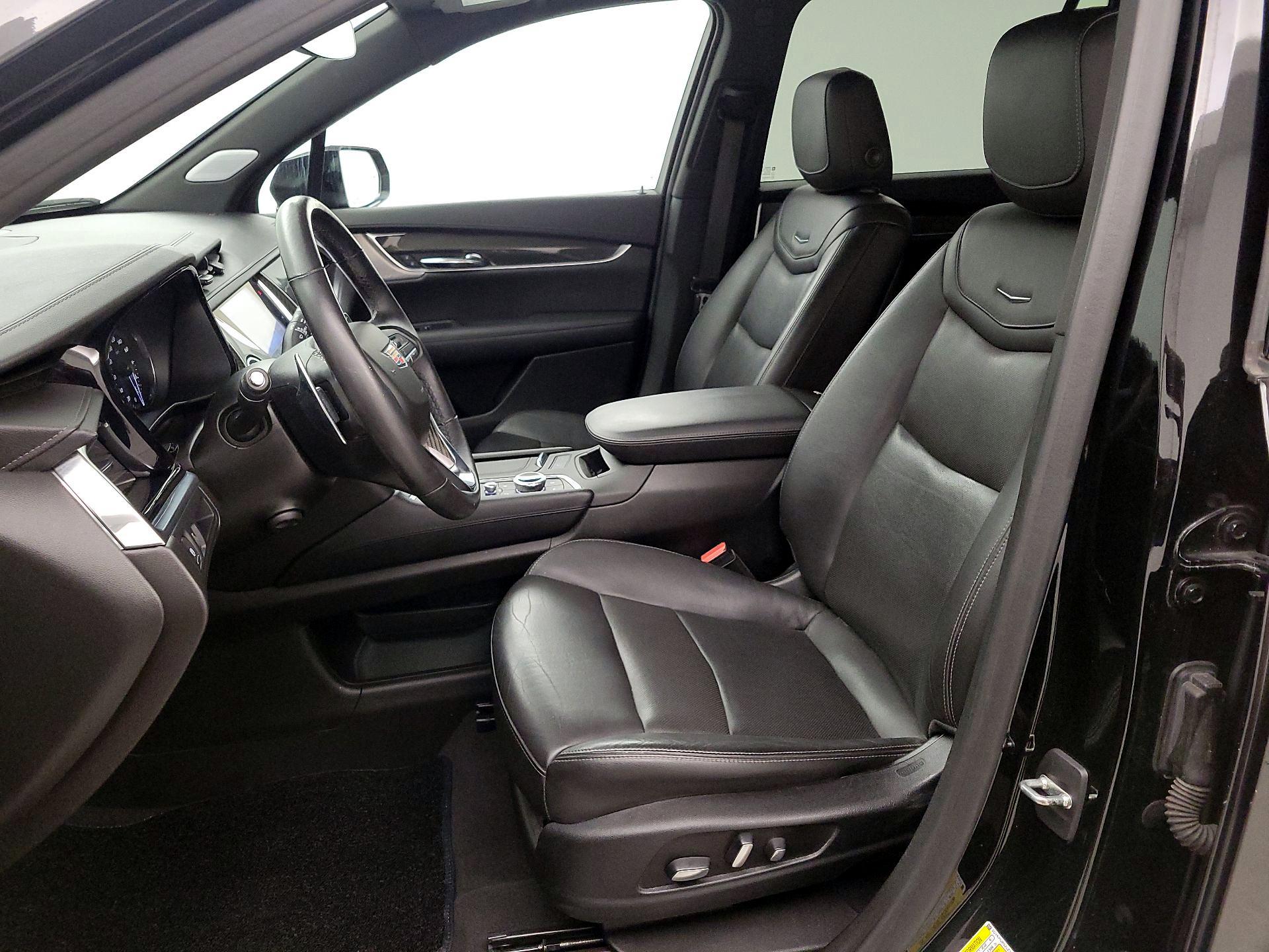 Thumbnail: 2020 Cadillac XT6 - 11
