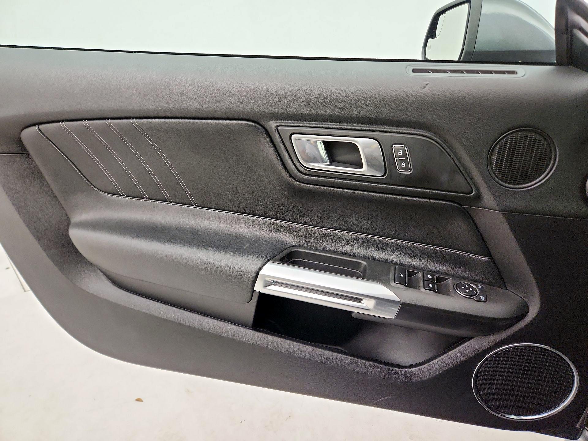 Thumbnail: 2019 Ford Mustang - 12