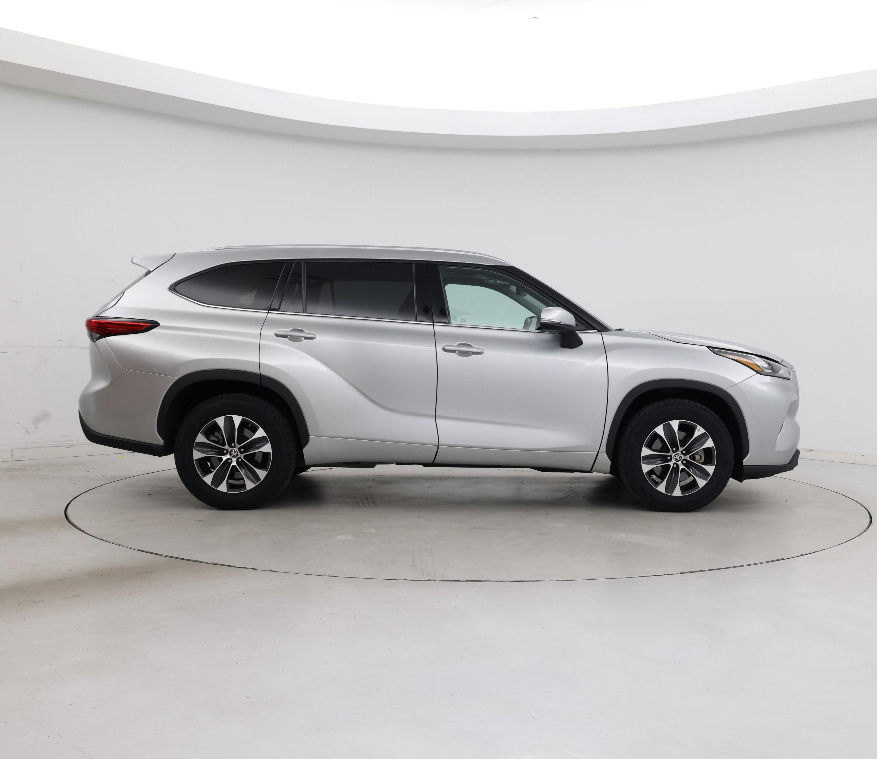 Thumbnail: 2020 Toyota Highlander - 7