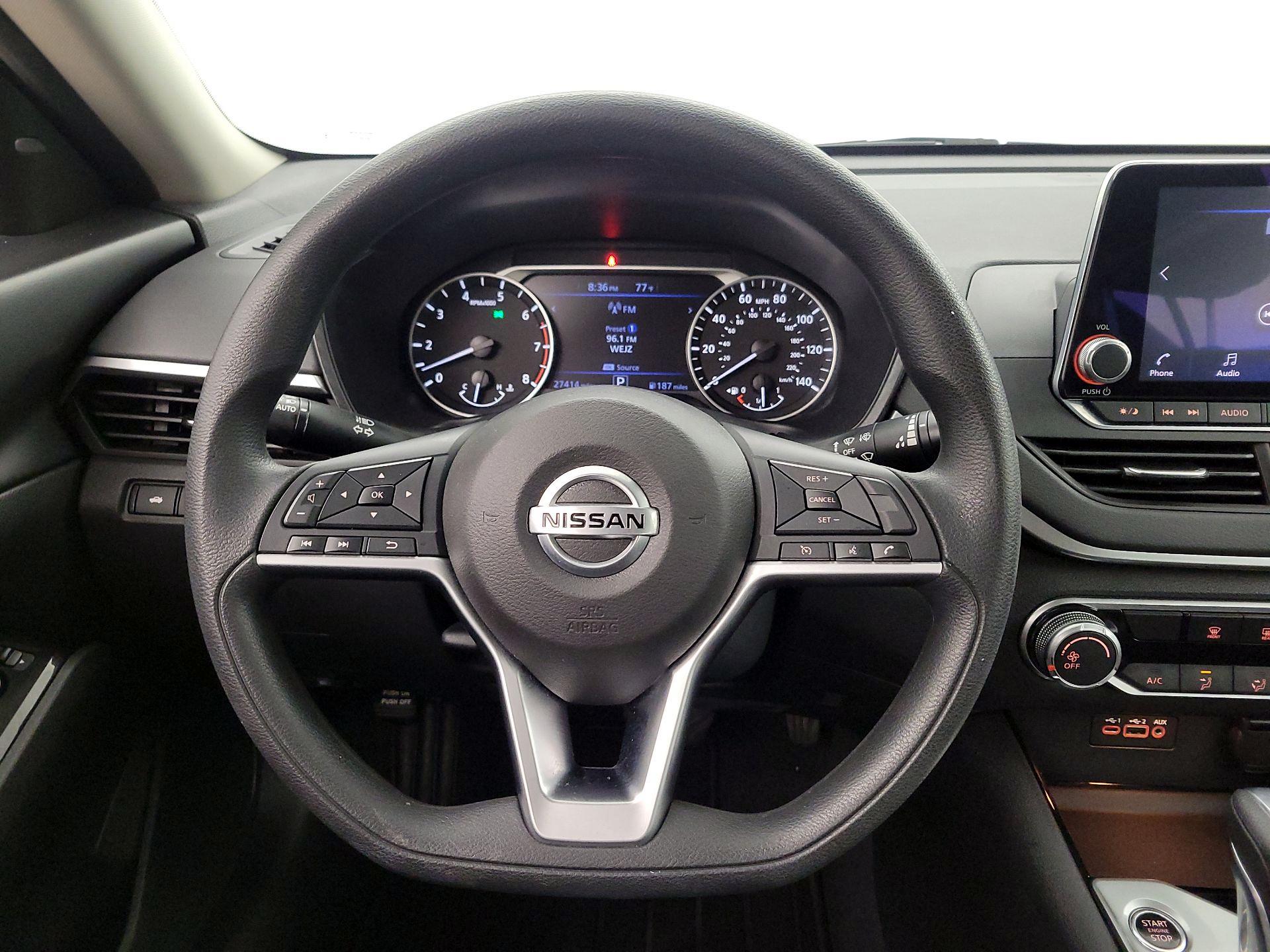 Thumbnail: 2021 Nissan Altima - 10