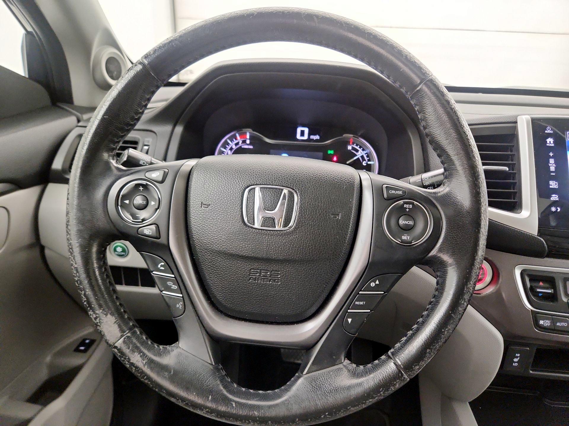 Thumbnail: 2016 Honda Pilot - 10