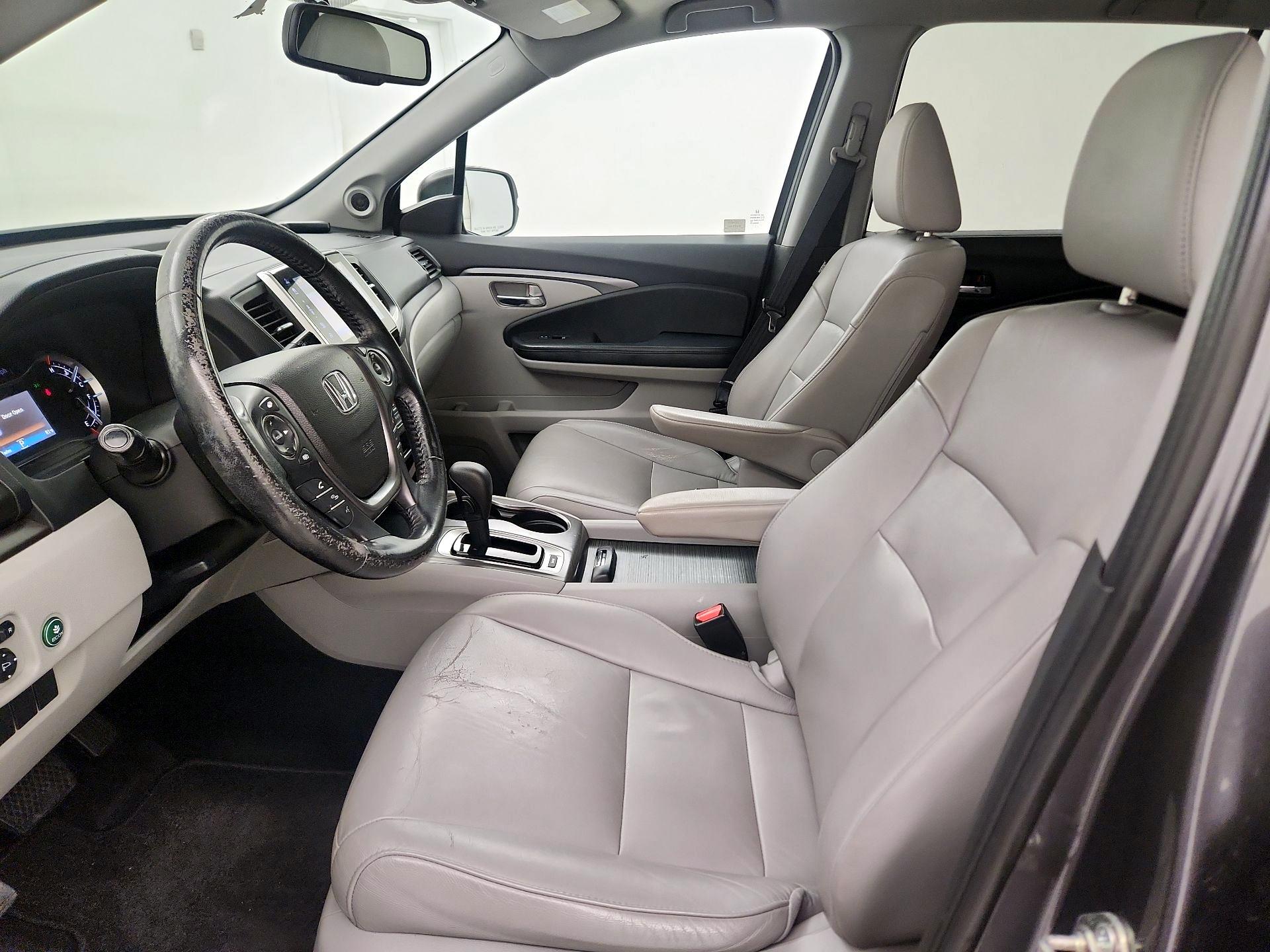 Thumbnail: 2016 Honda Pilot - 11