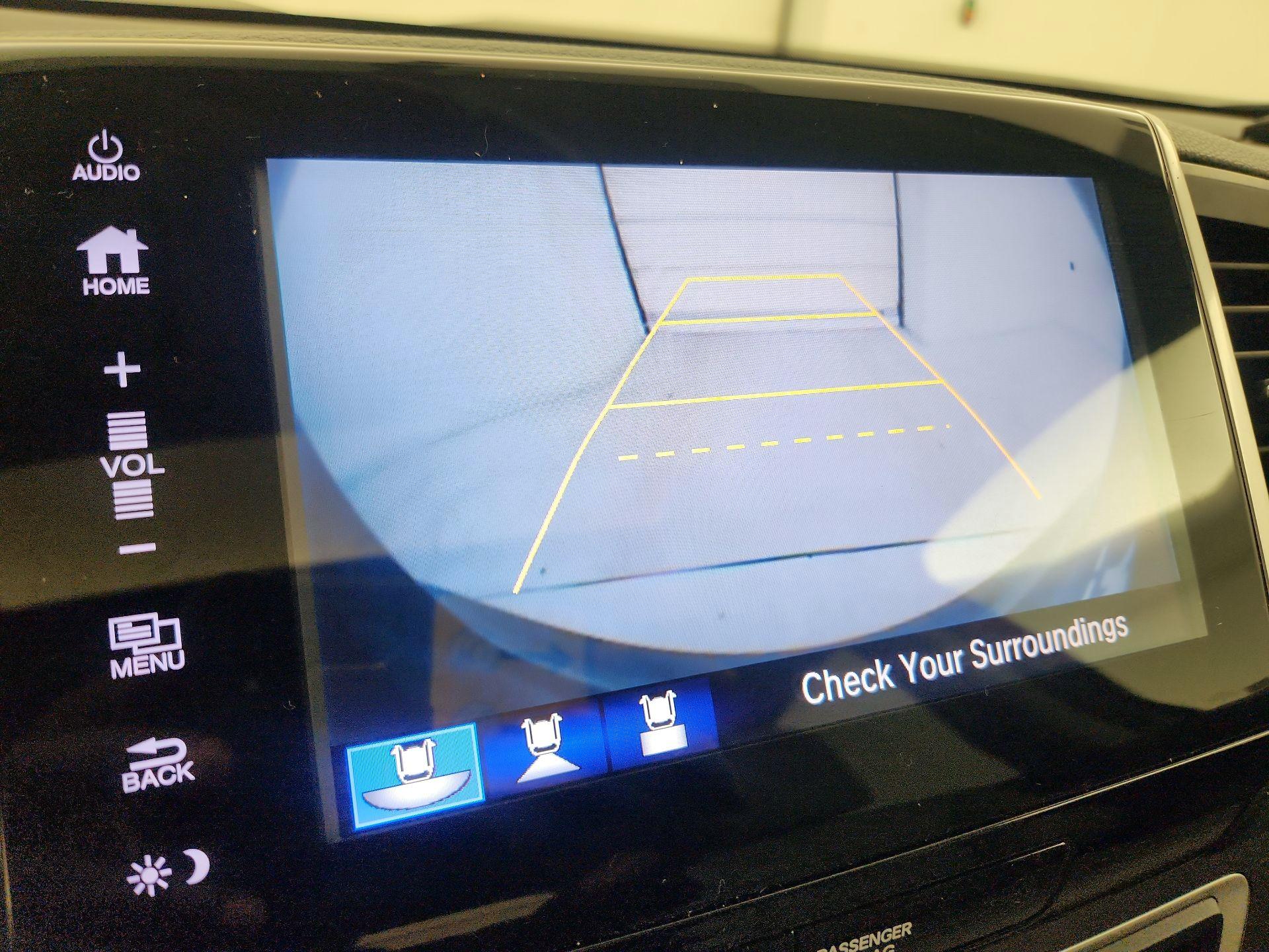 Thumbnail: 2016 Honda Pilot - 15