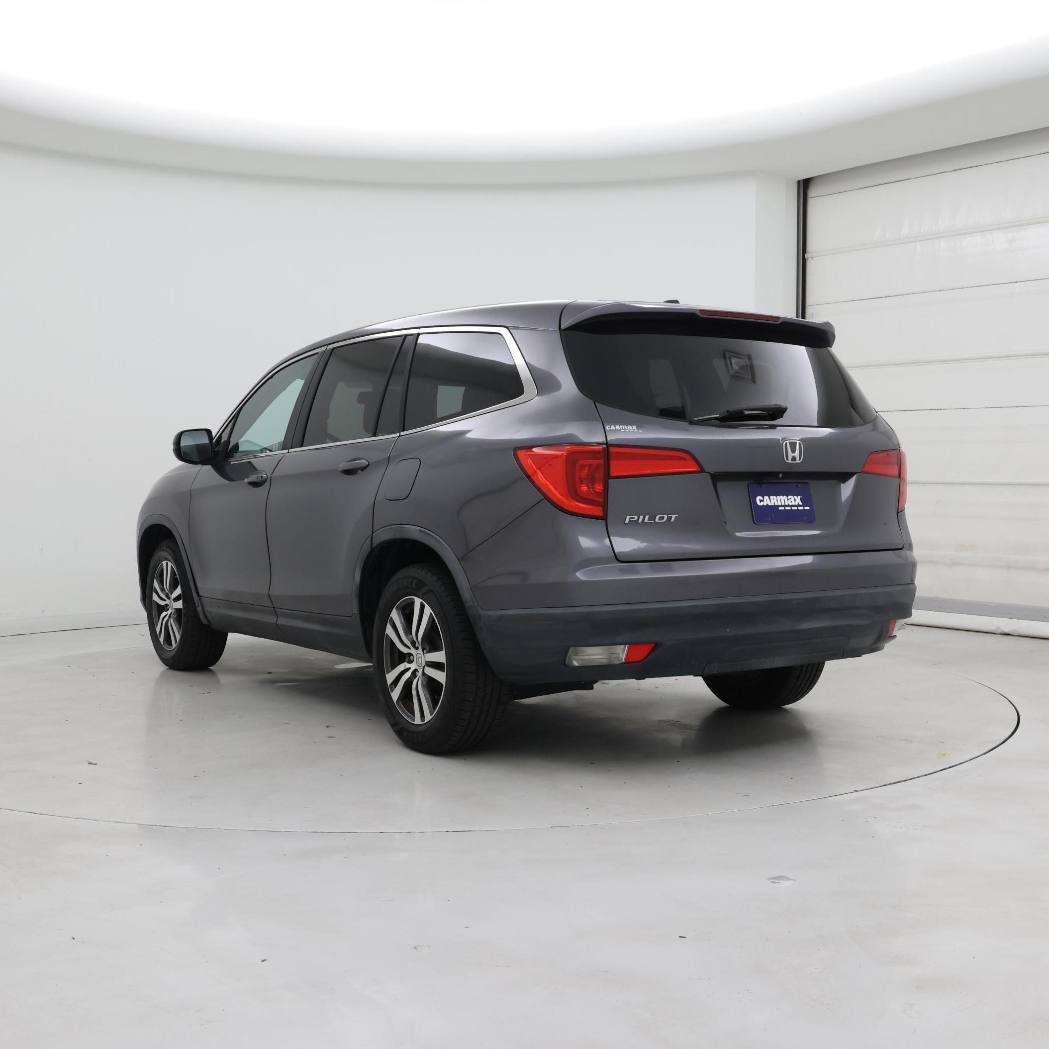 Thumbnail: 2016 Honda Pilot - 2