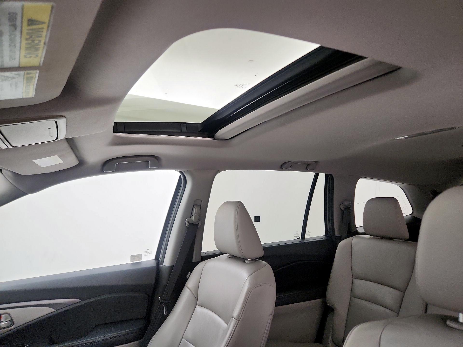 Thumbnail: 2016 Honda Pilot - 20