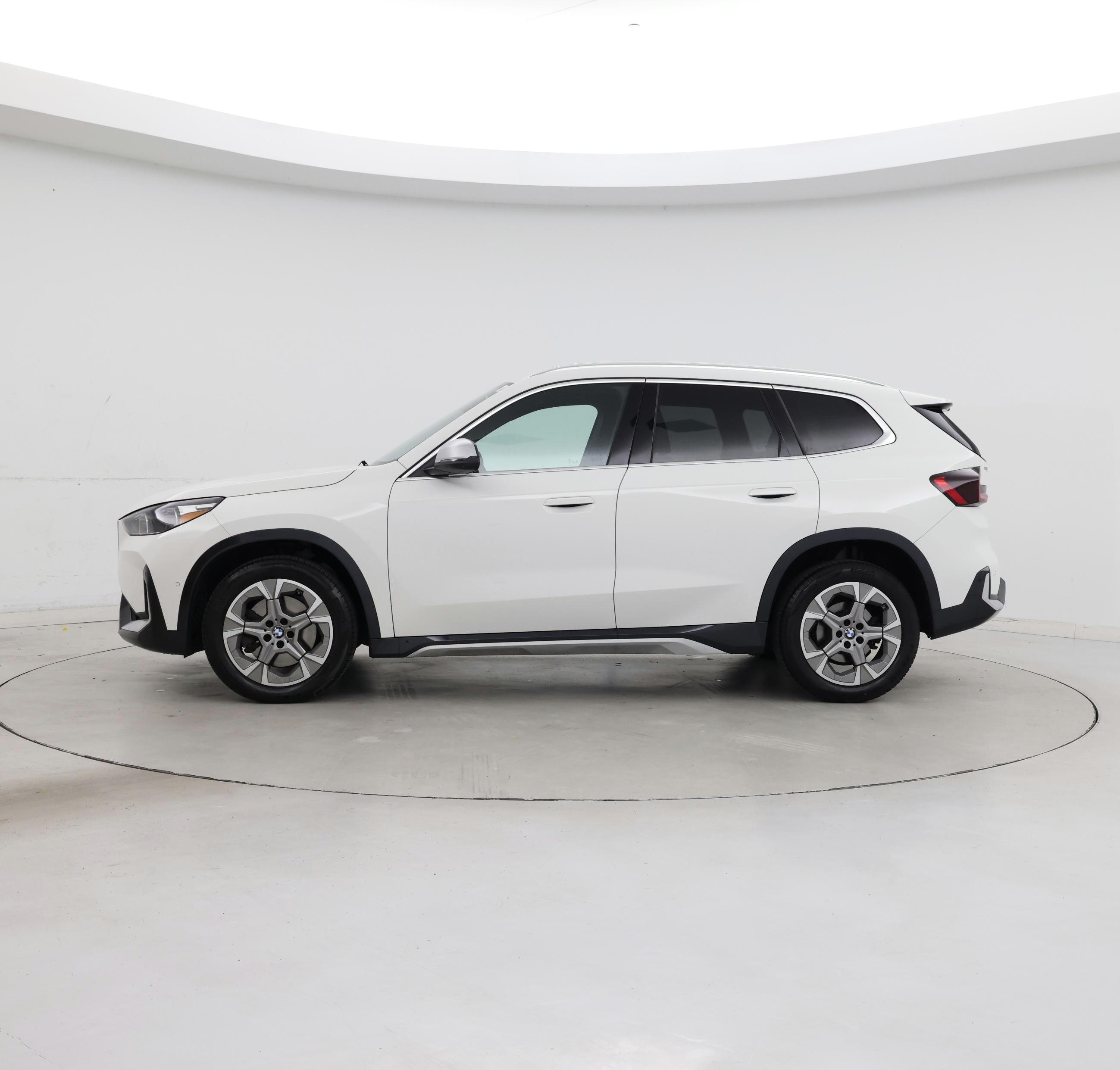 Thumbnail: 2024 BMW X1 - 3