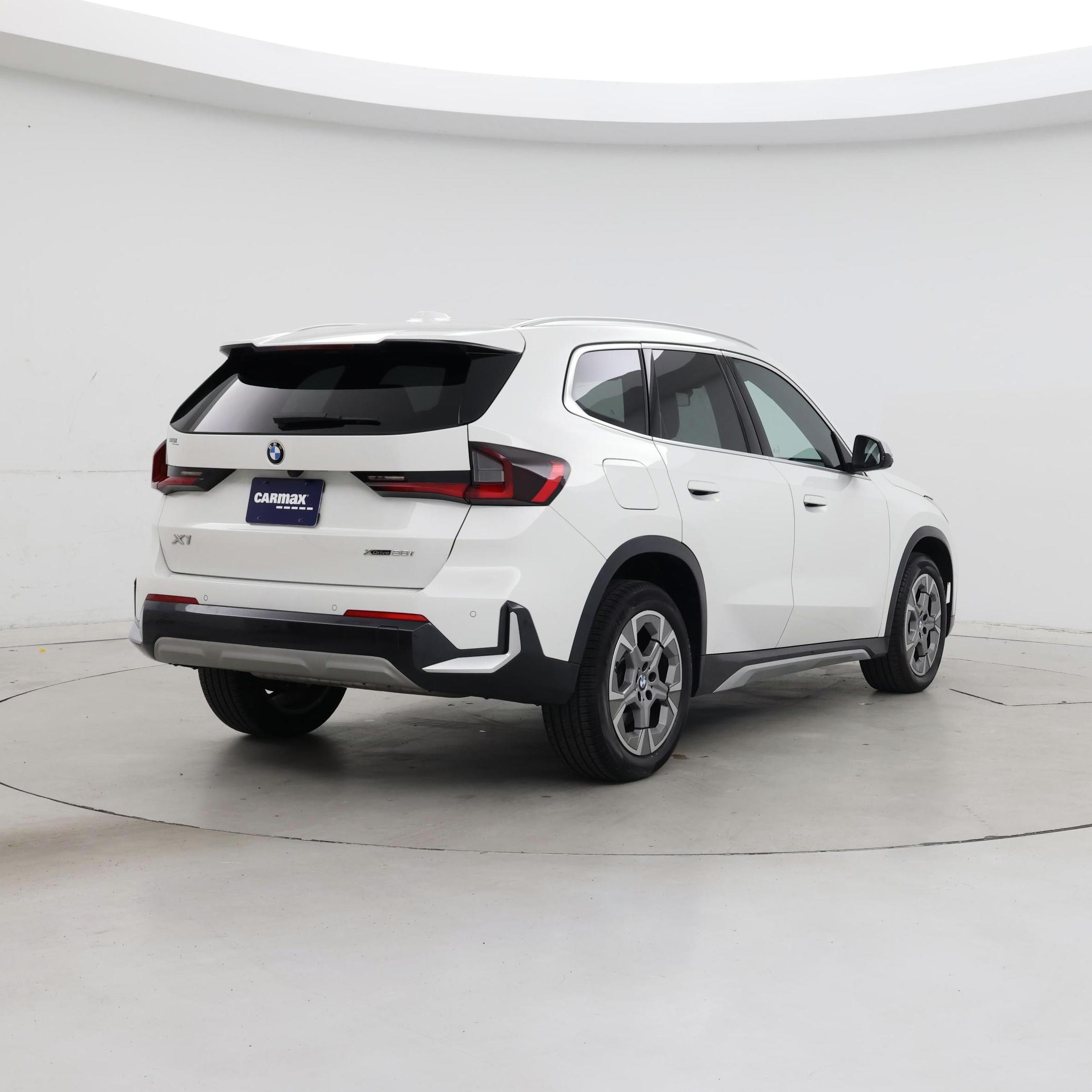 Thumbnail: 2024 BMW X1 - 8