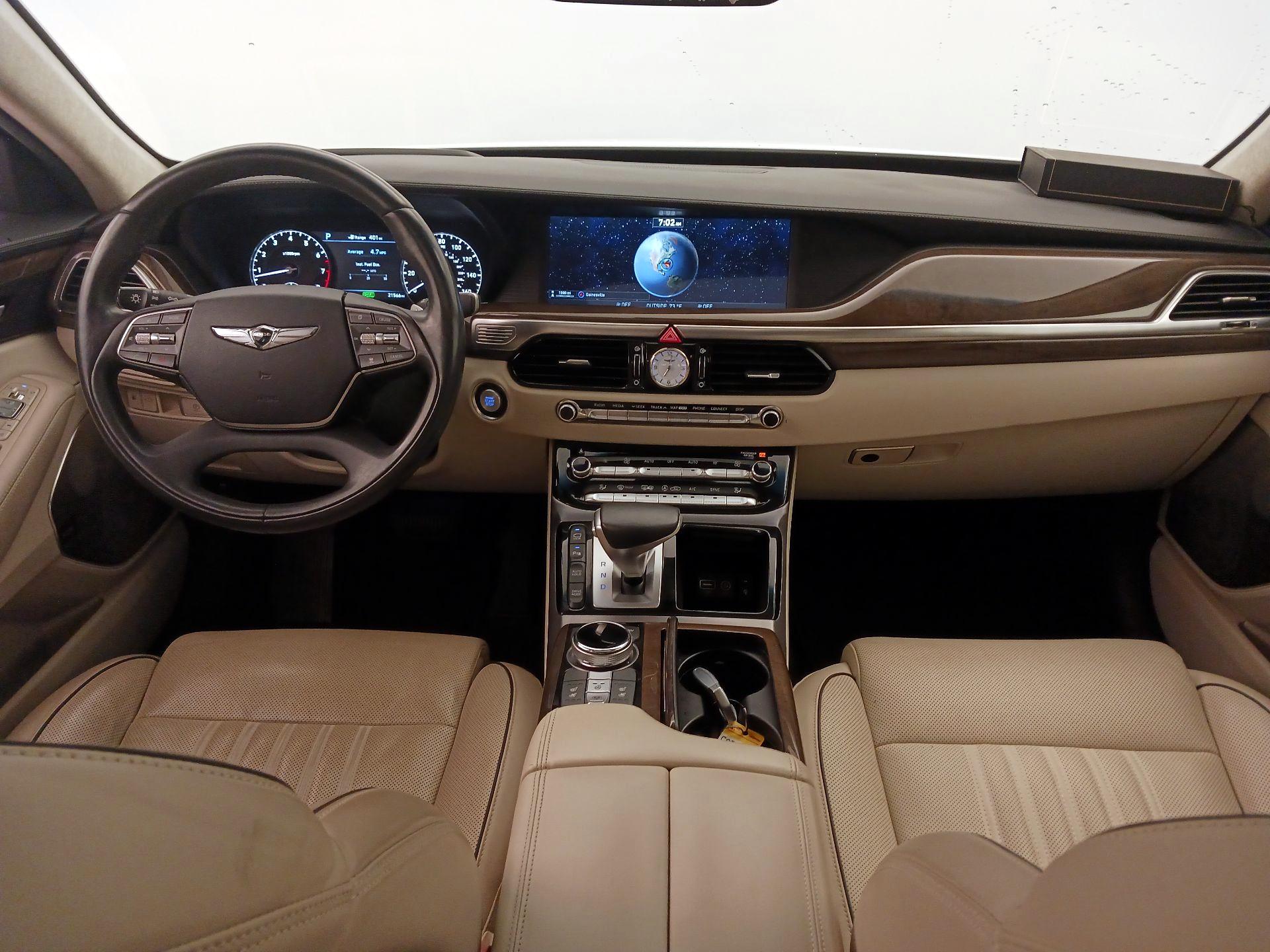 Thumbnail: 2018 Genesis G90 - 9