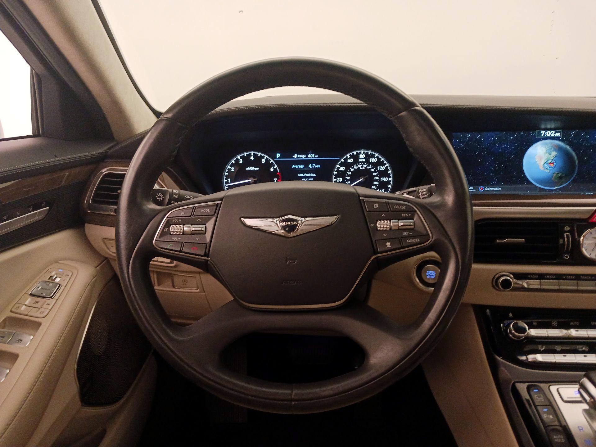Thumbnail: 2018 Genesis G90 - 10