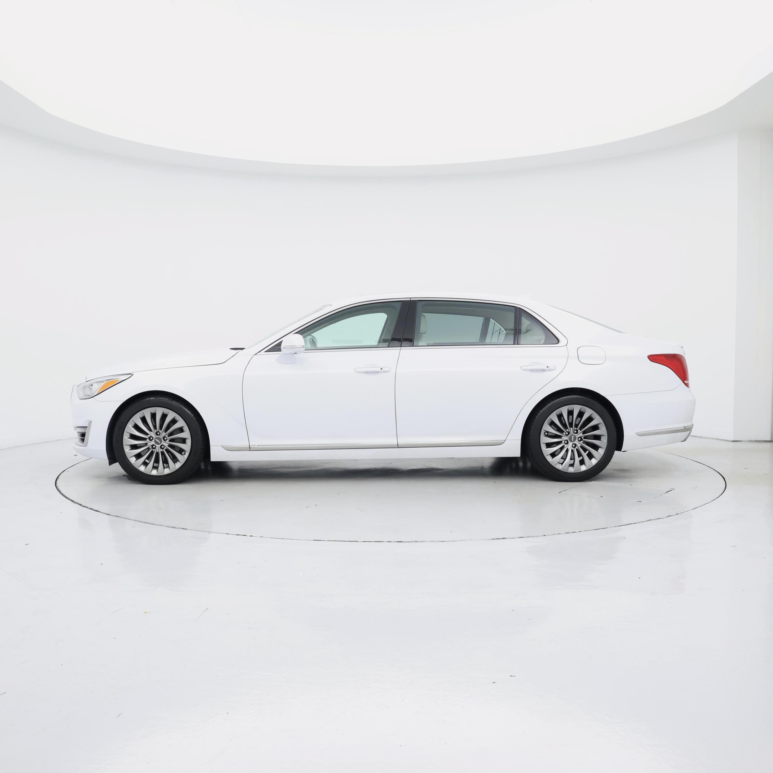 Thumbnail: 2018 Genesis G90 - 3