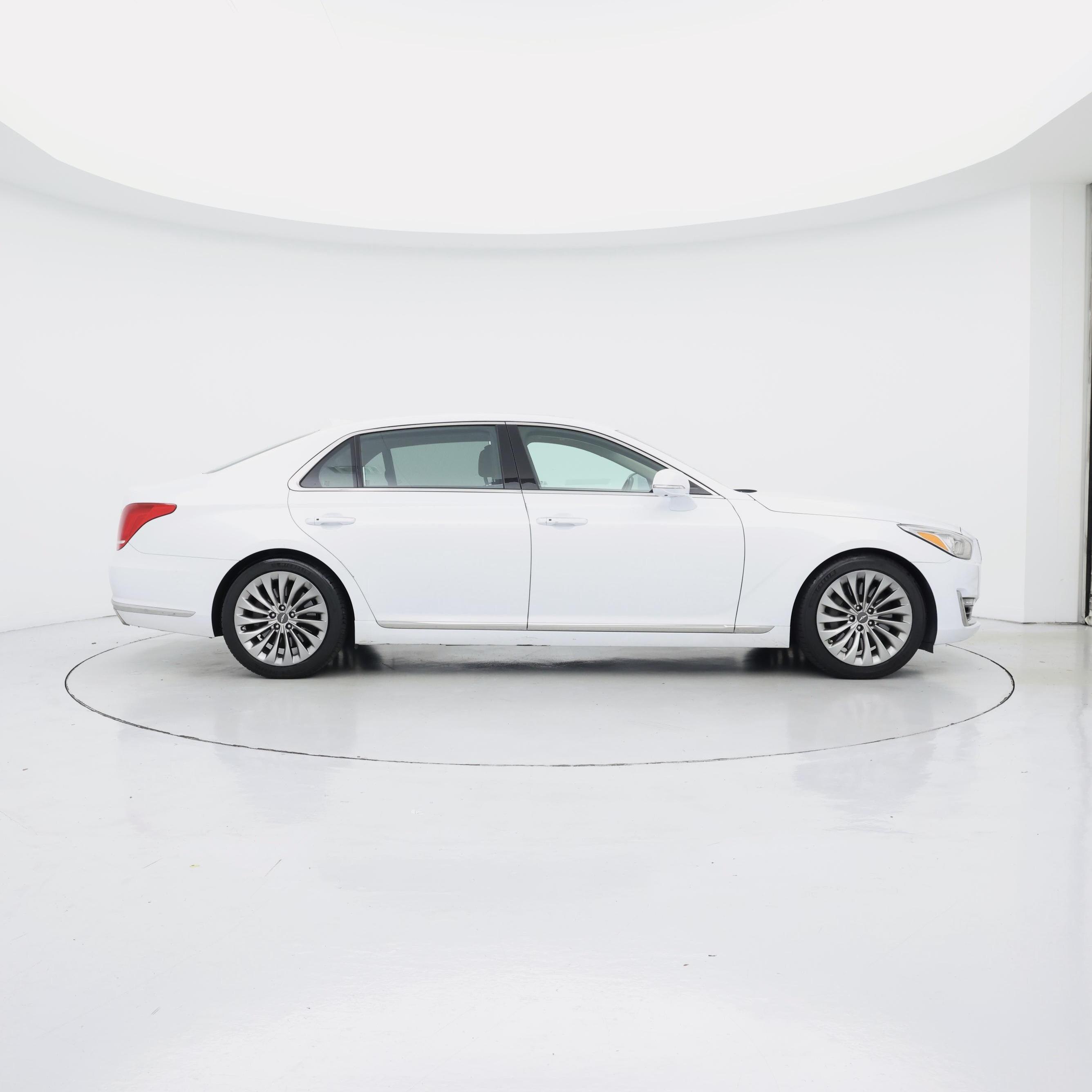 Thumbnail: 2018 Genesis G90 - 7