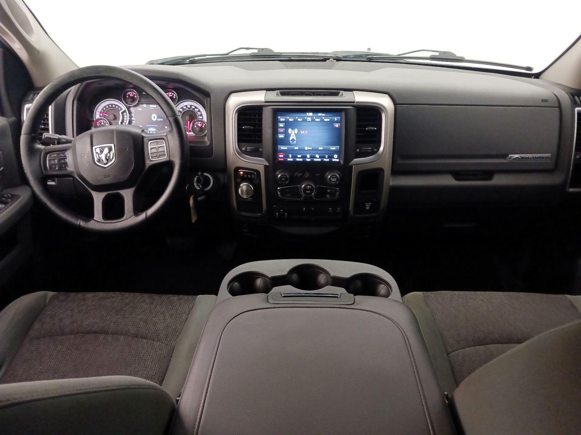 Thumbnail: 2019 RAM 1500 Classic - 9