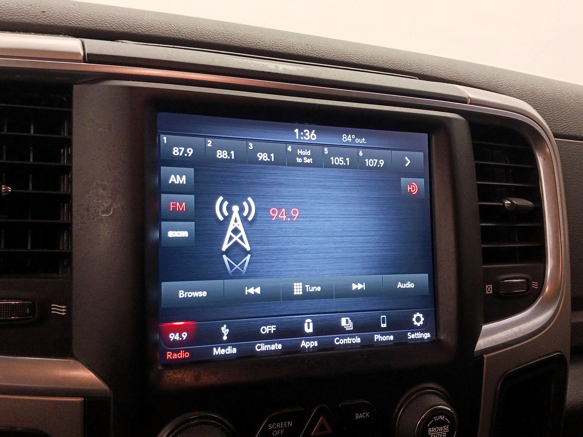 Thumbnail: 2019 RAM 1500 Classic - 15