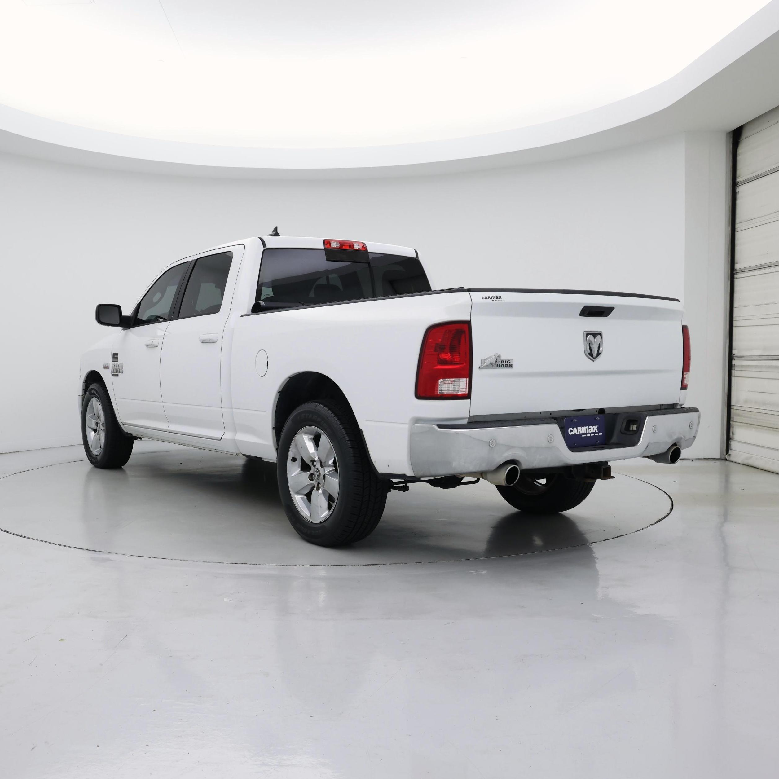 Thumbnail: 2019 RAM 1500 Classic - 2