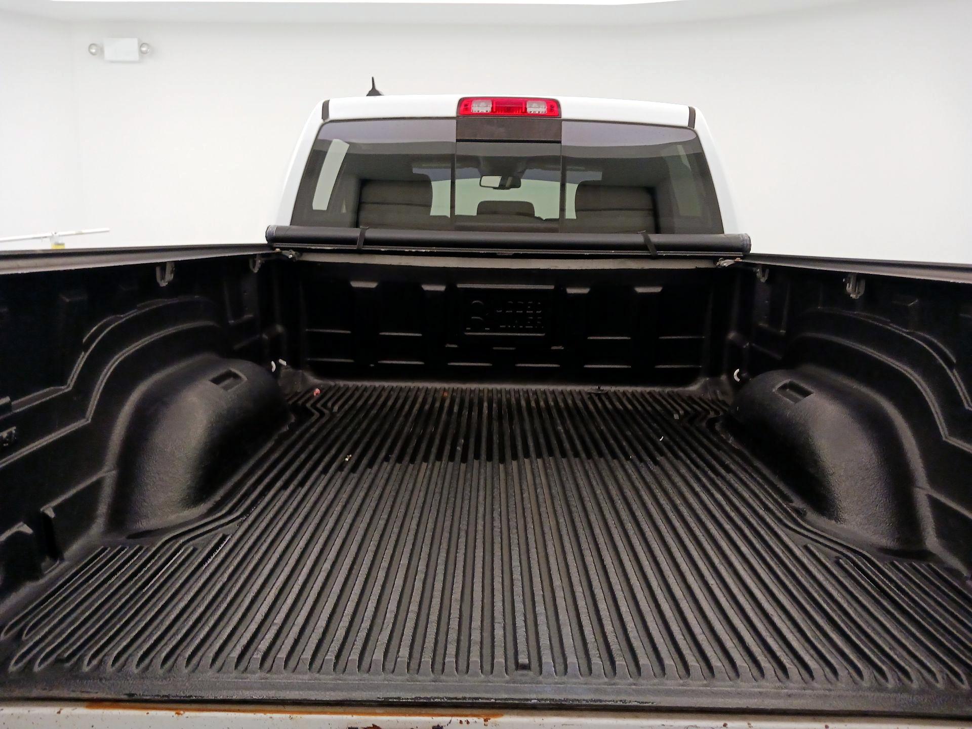 Thumbnail: 2019 RAM 1500 Classic - 20