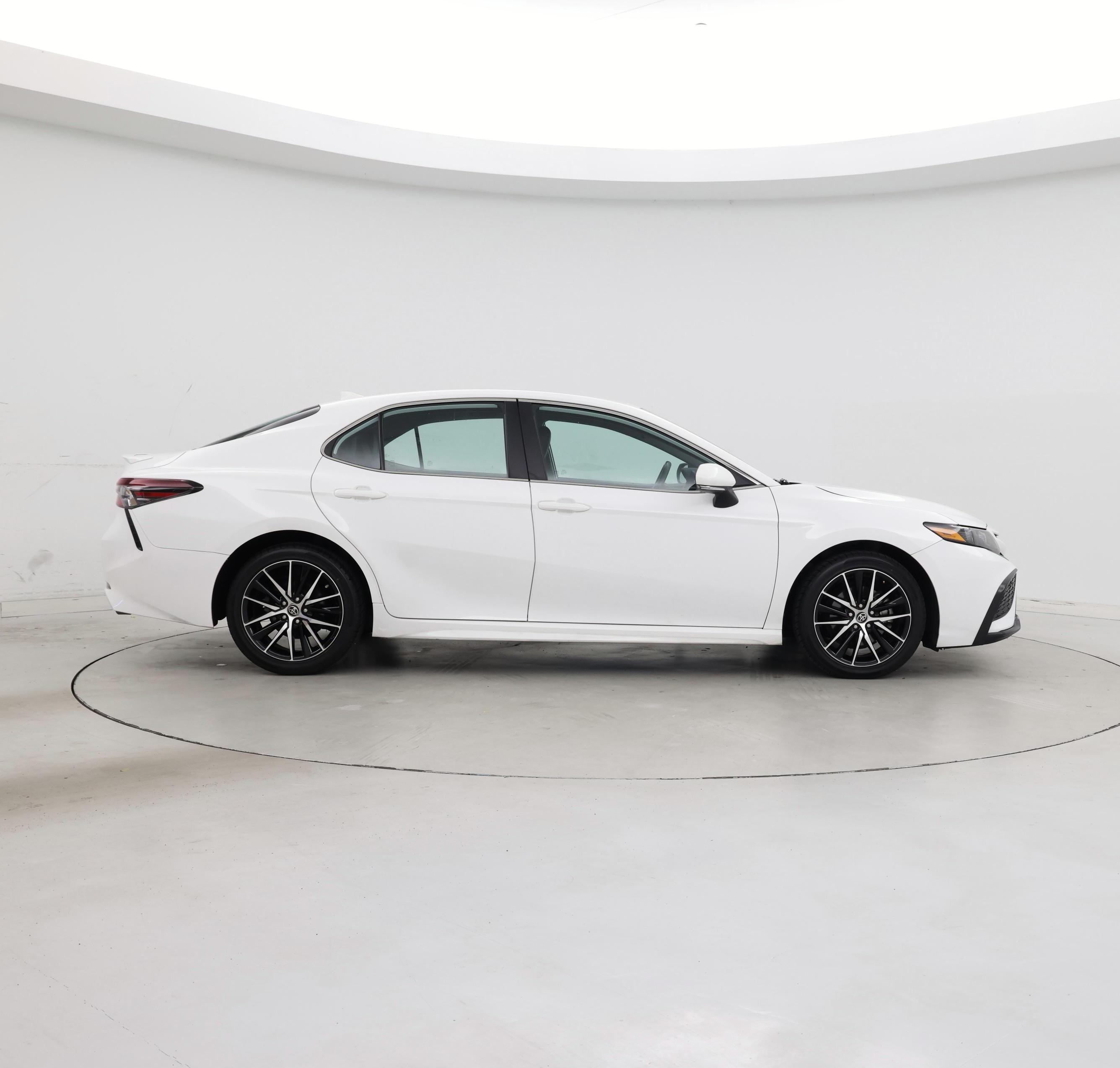 Thumbnail: 2022 Toyota Camry - 7