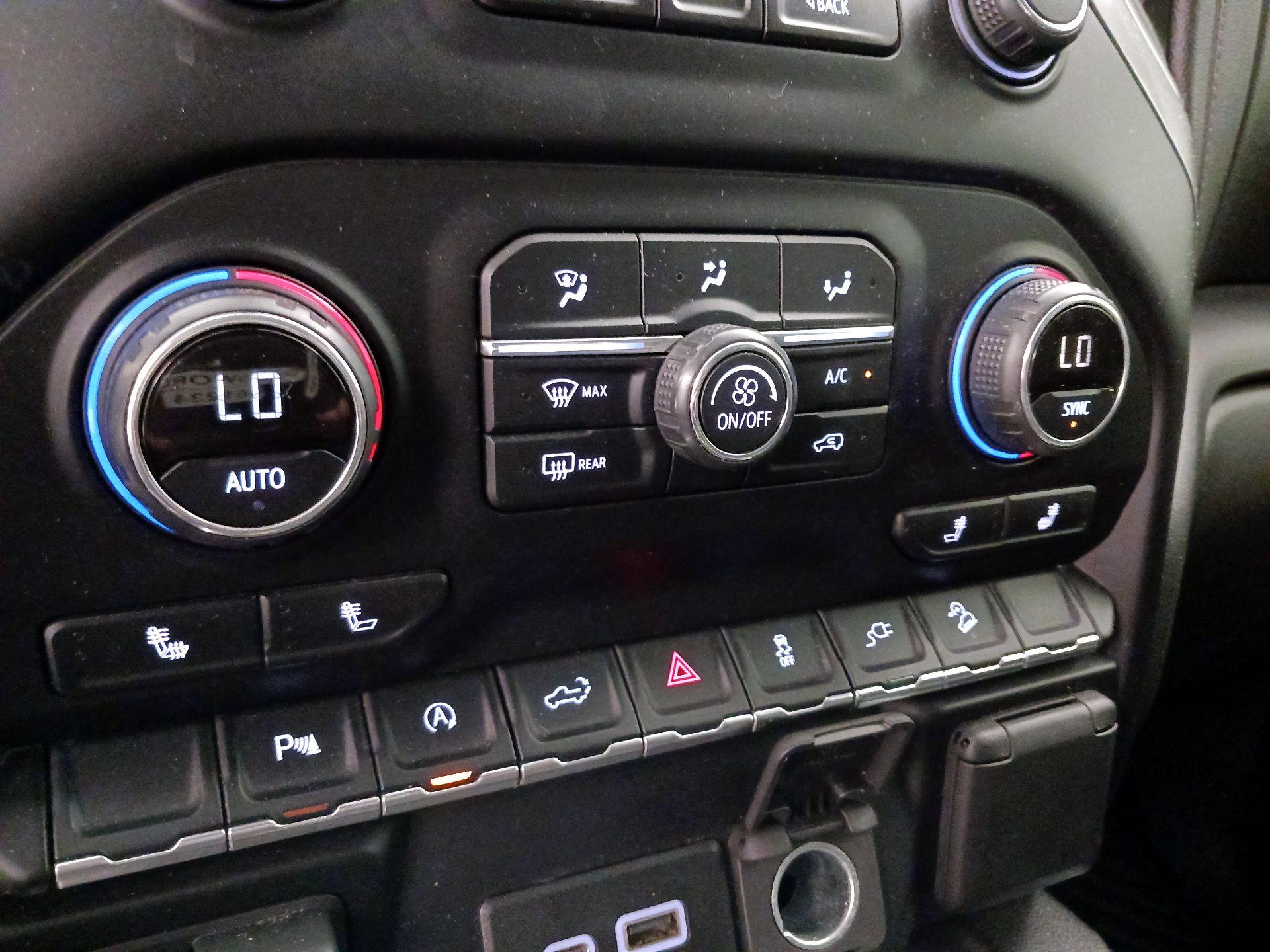 Thumbnail: 2019 Chevrolet Silverado 1500 - 16