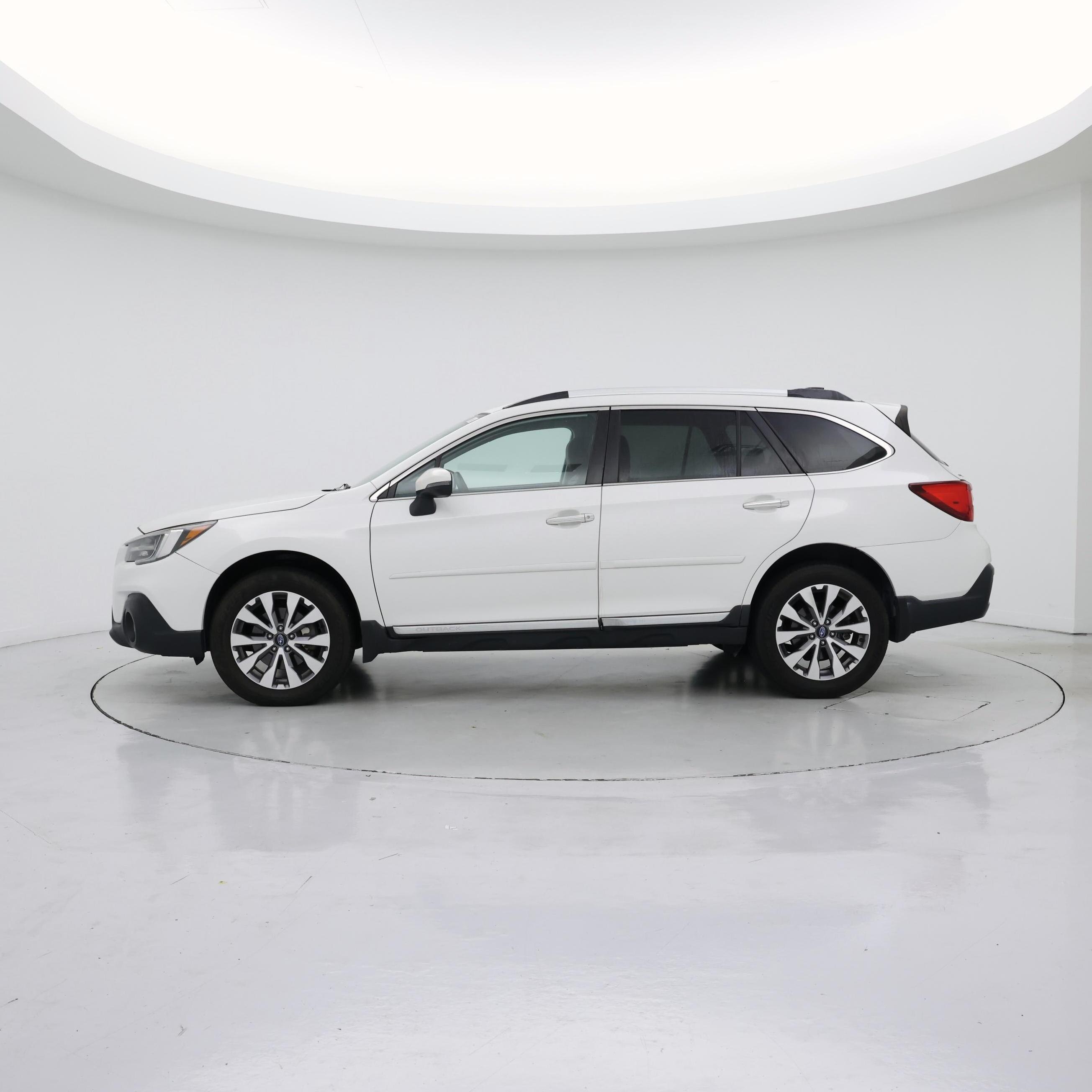 Thumbnail: 2019 Subaru Outback - 3