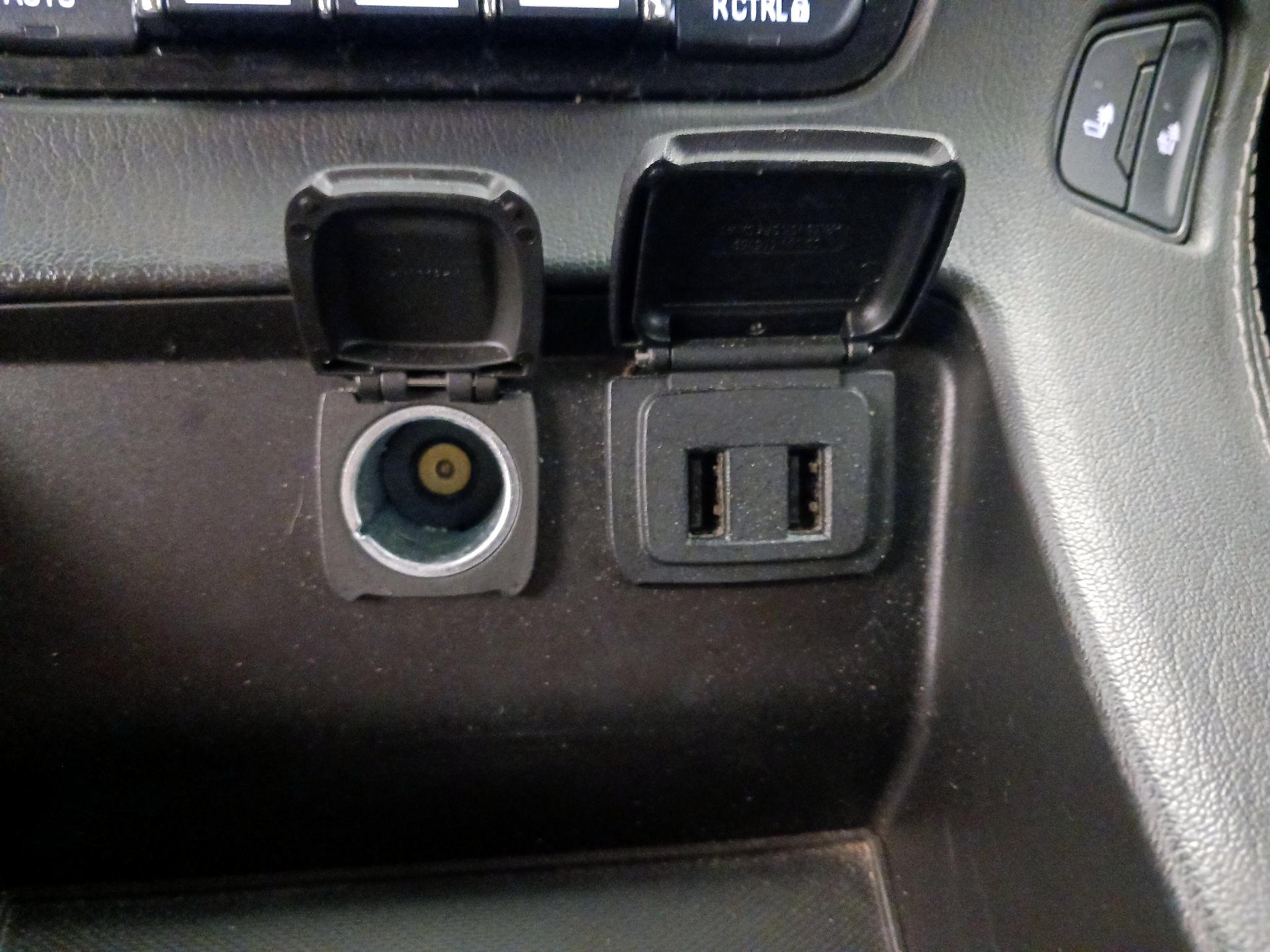 Thumbnail: 2017 Chevrolet Tahoe - 18